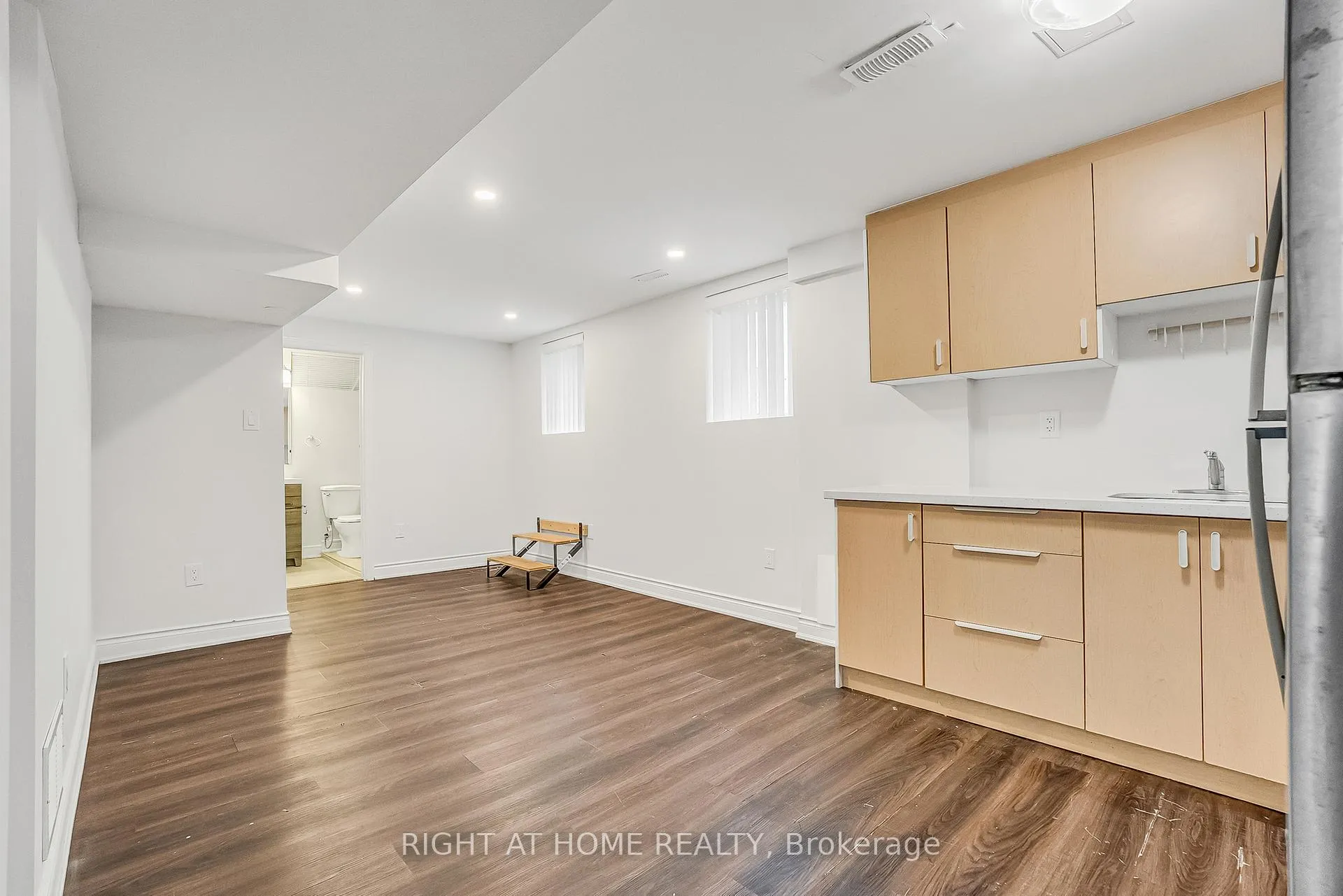 Photo 37 of 1205 Shagbark Crescent, Mississauga, Creditview — HOMEH