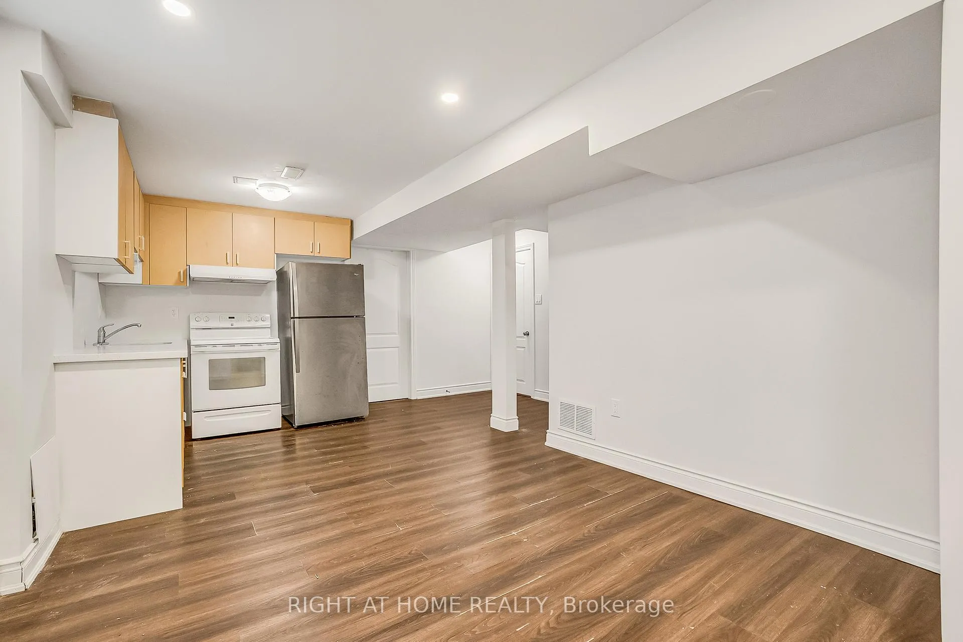 Photo 39 of 1205 Shagbark Crescent, Mississauga, Creditview — HOMEH