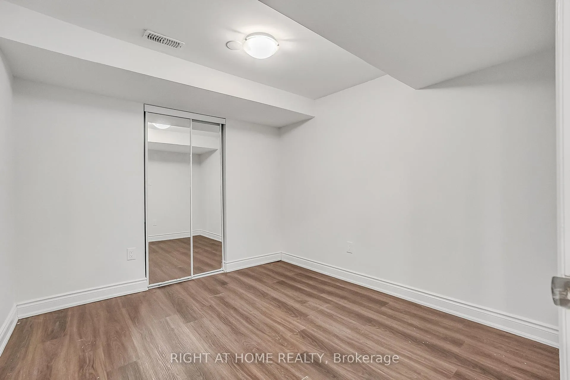 Photo 44 of 1205 Shagbark Crescent, Mississauga, Creditview — HOMEH