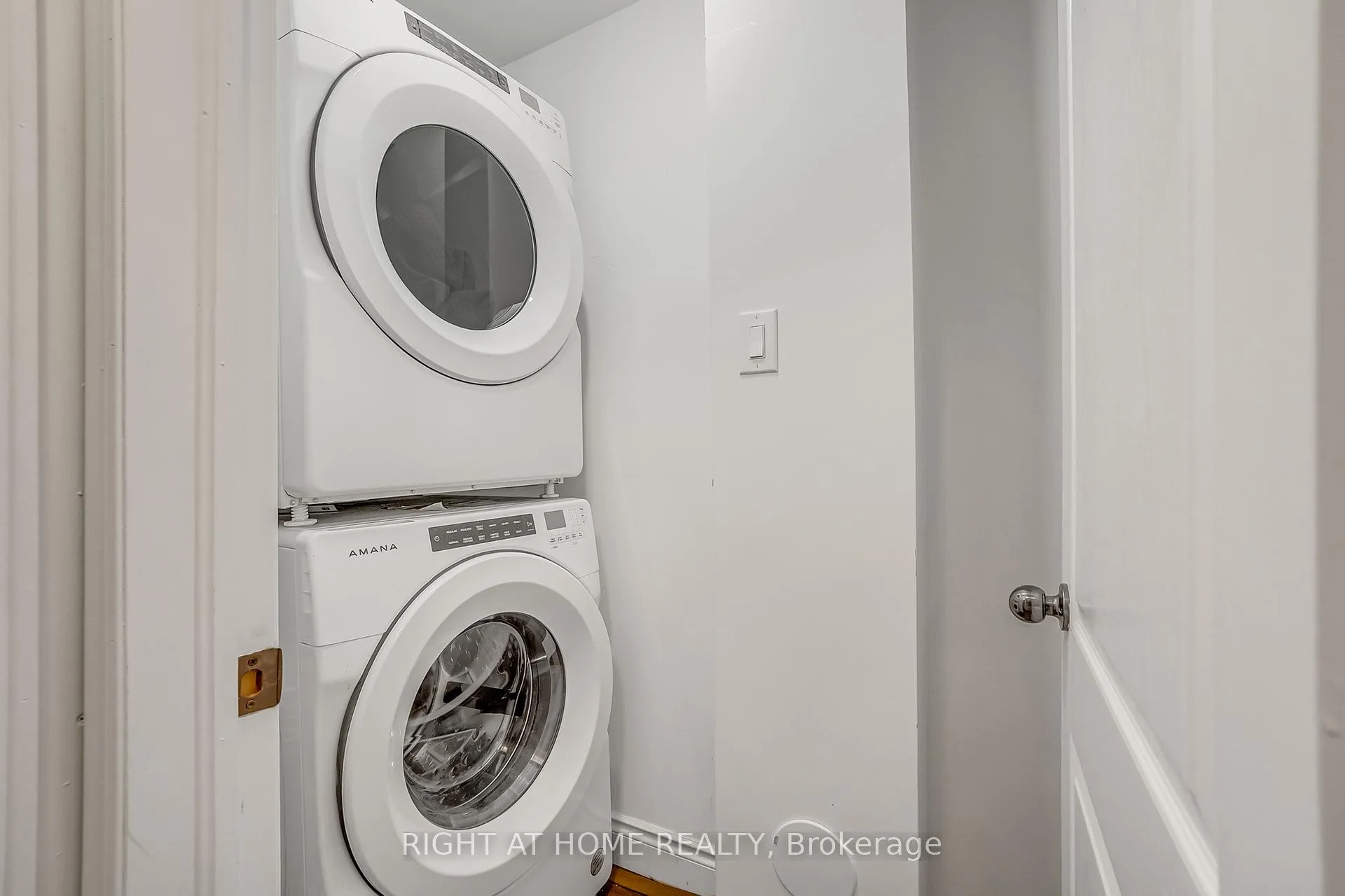 Photo 45 of 1205 Shagbark Crescent, Mississauga, Creditview — HOMEH