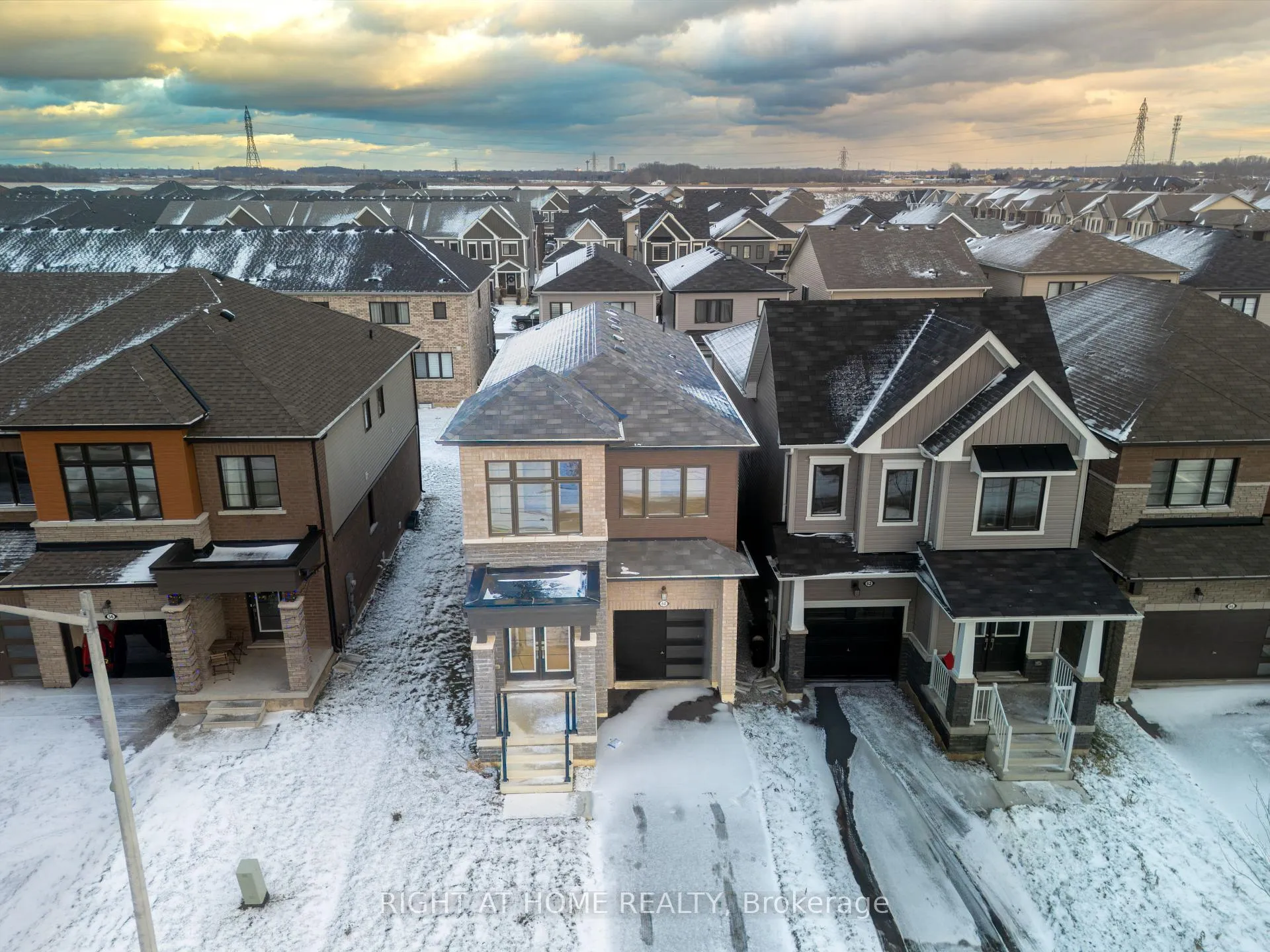 Photo 2 of 60 Concord Drive, Thorold, Rolling Meadows — HOMEH