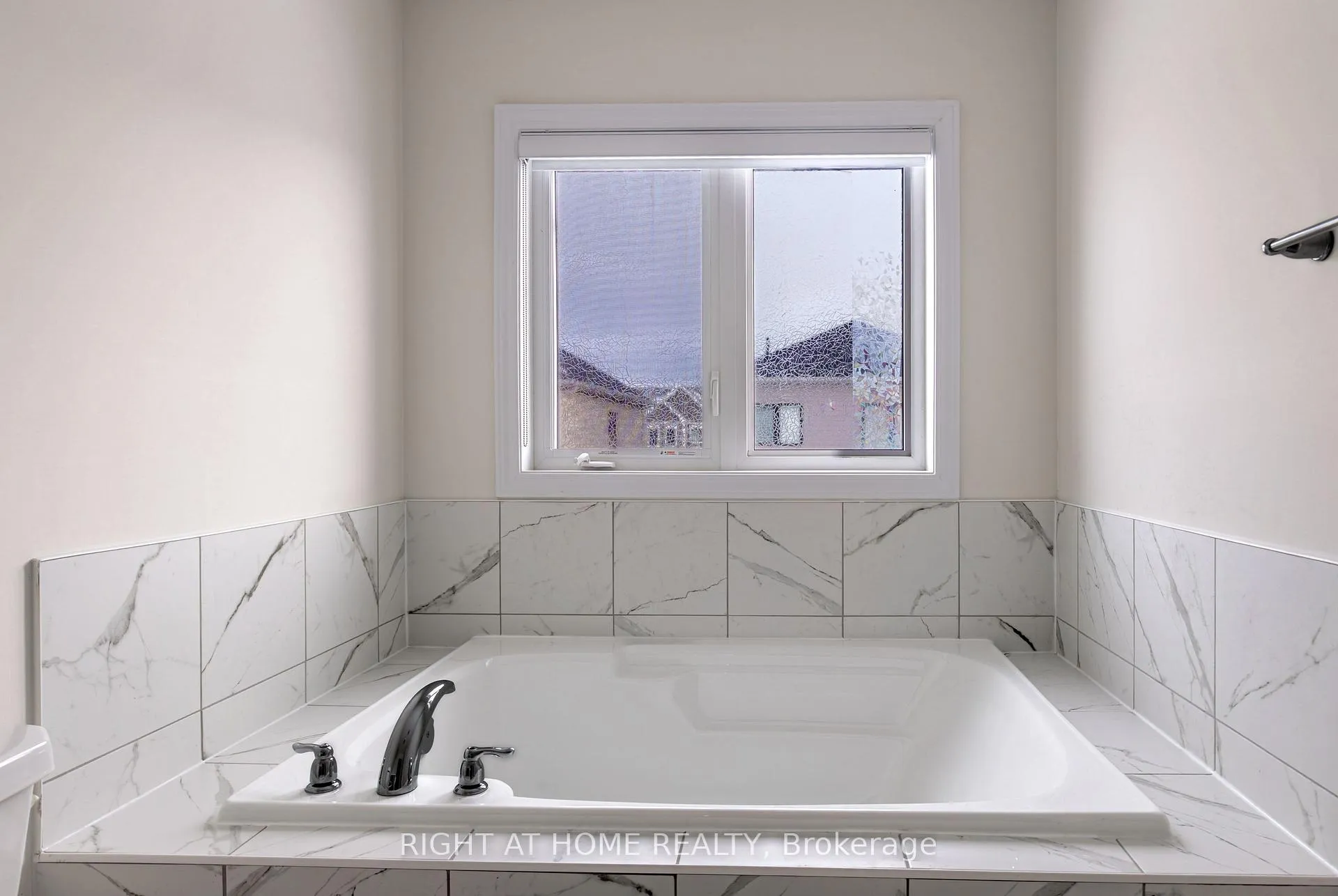 Photo 29 of 60 Concord Drive, Thorold, Rolling Meadows — HOMEH