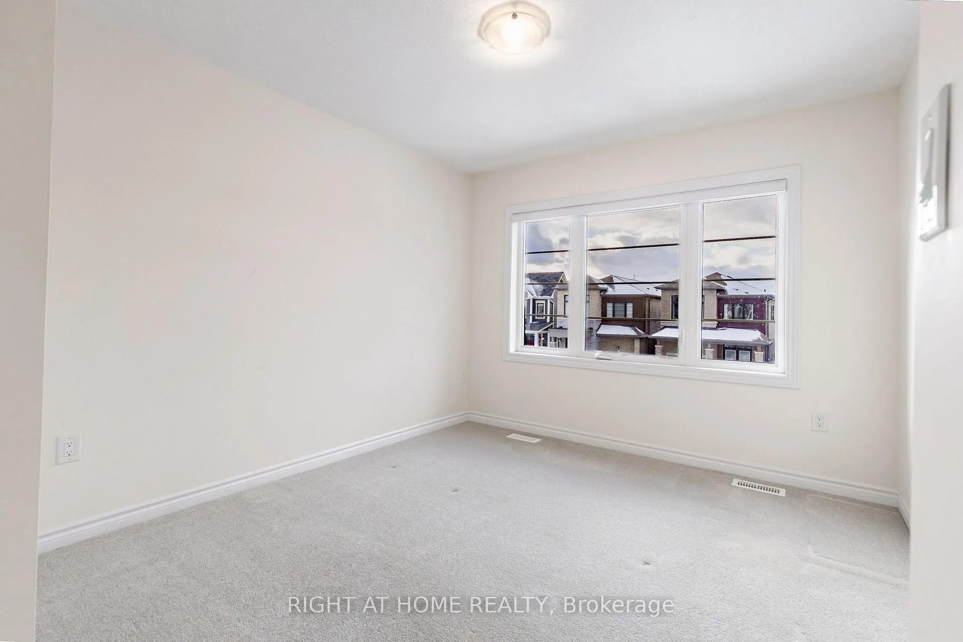 Photo 32 of 60 Concord Drive, Thorold, Rolling Meadows — HOMEH