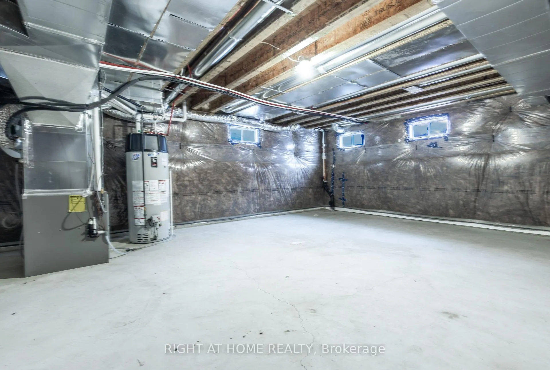 Photo 41 of 60 Concord Drive, Thorold, Rolling Meadows — HOMEH