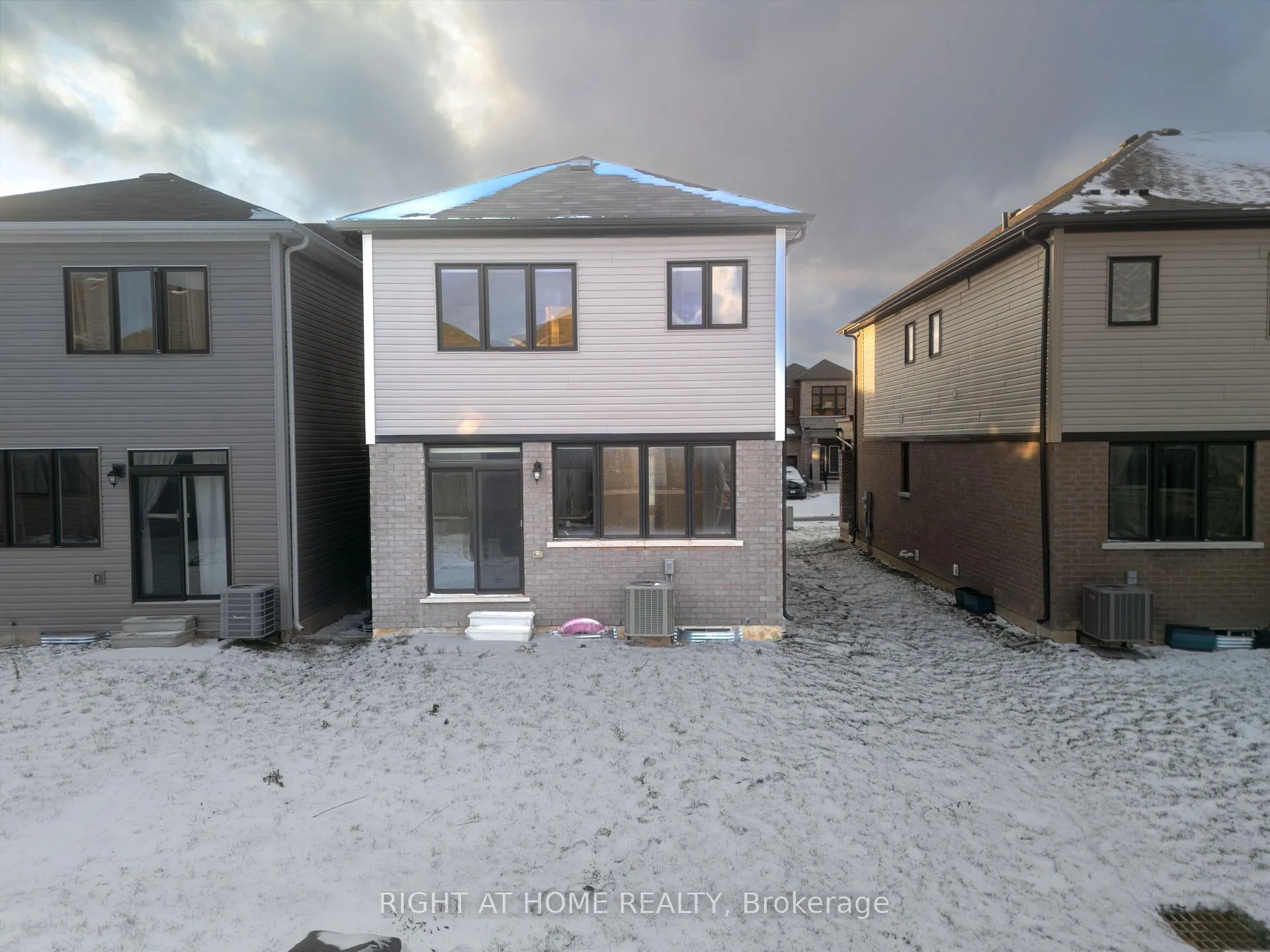 Photo 43 of 60 Concord Drive, Thorold, Rolling Meadows — HOMEH