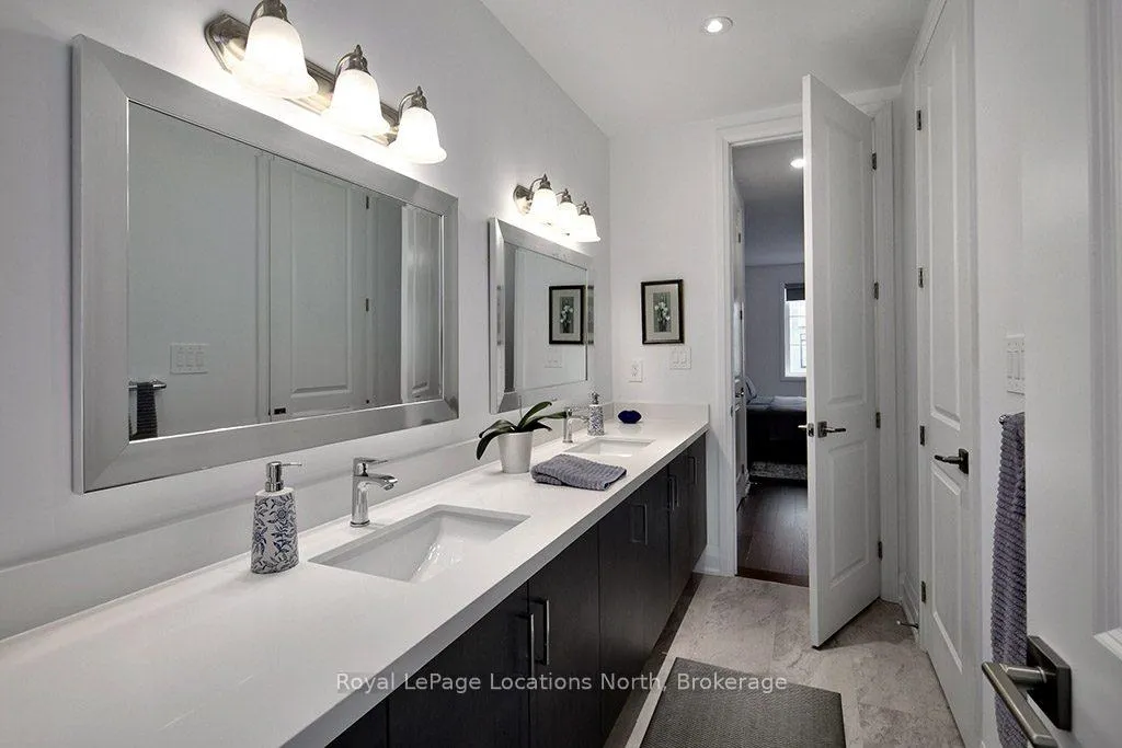 Photo 9 of Unit 6, 11 Bay Street E, Blue Mountains — HOMEH