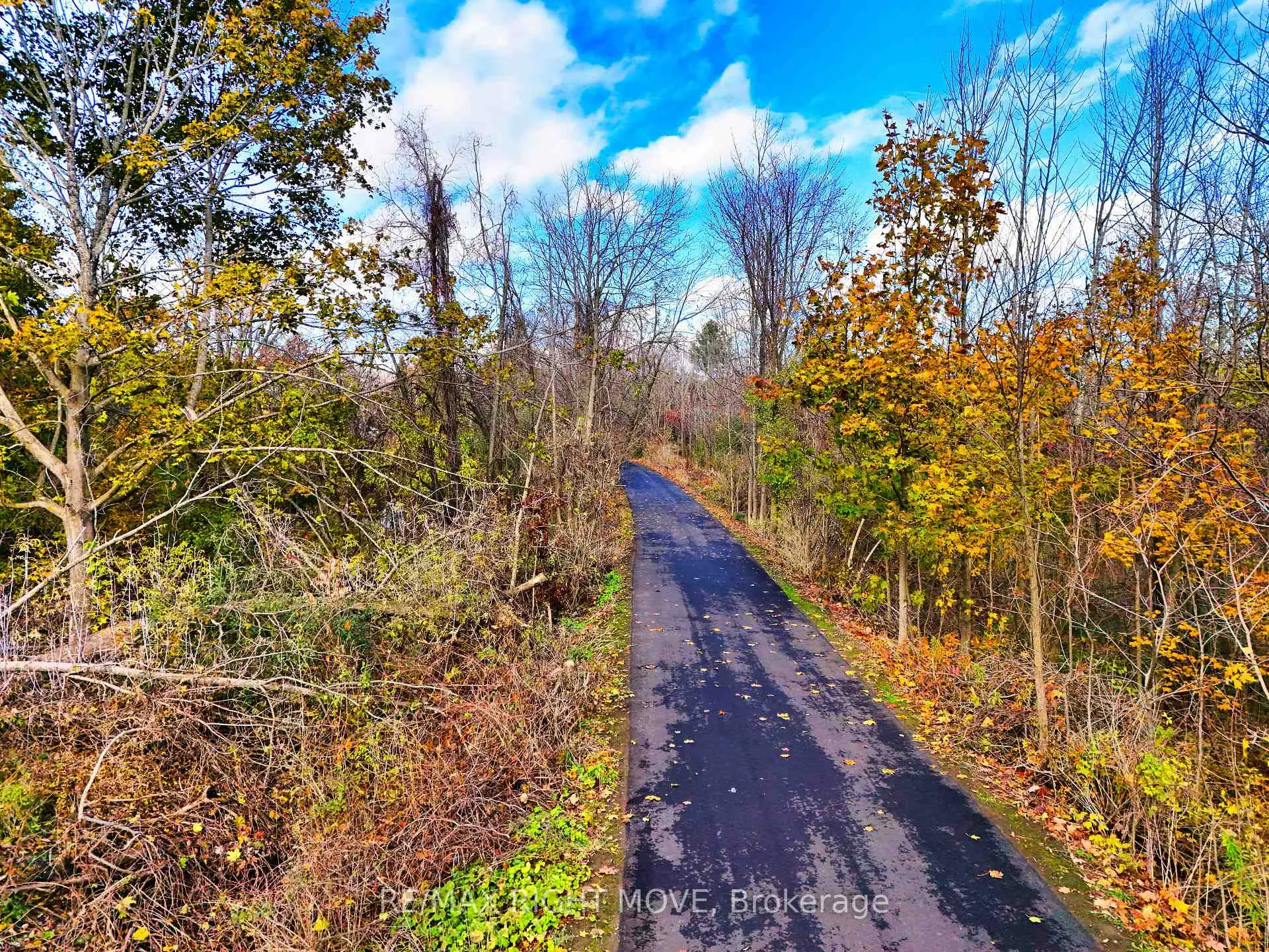 Photo 5 of 406 Sundial Drive, Orillia — HOMEH