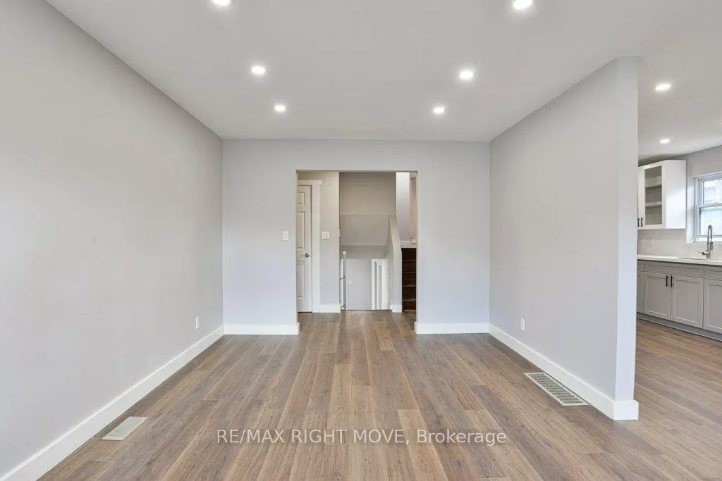 Photo 11 of 406 Sundial Drive, Orillia — HOMEH