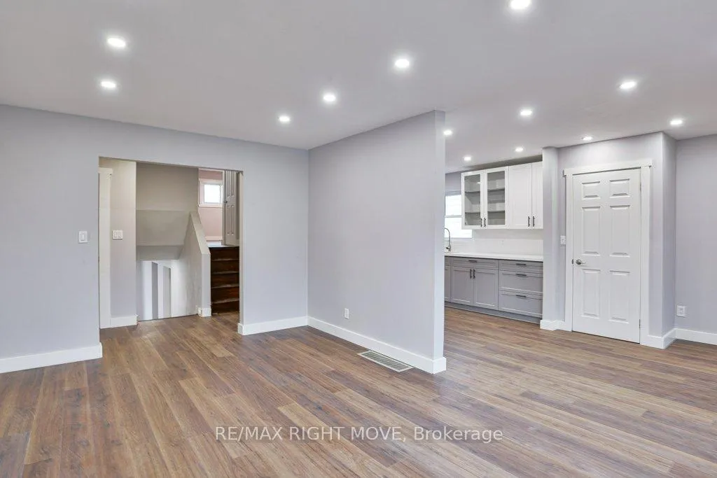 Photo 12 of 406 Sundial Drive, Orillia — HOMEH