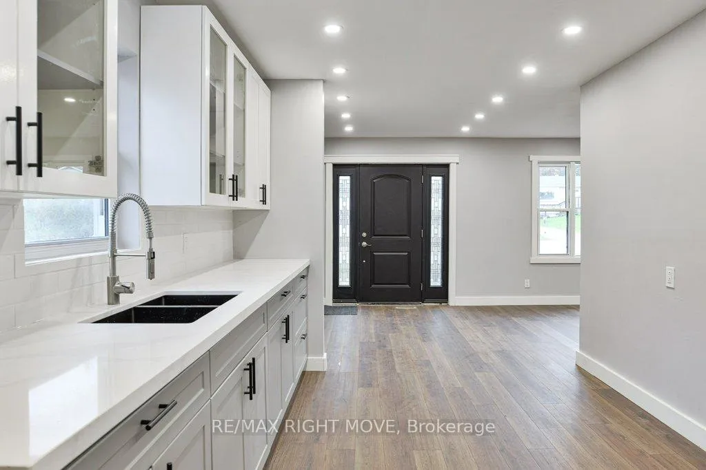 Photo 14 of 406 Sundial Drive, Orillia — HOMEH