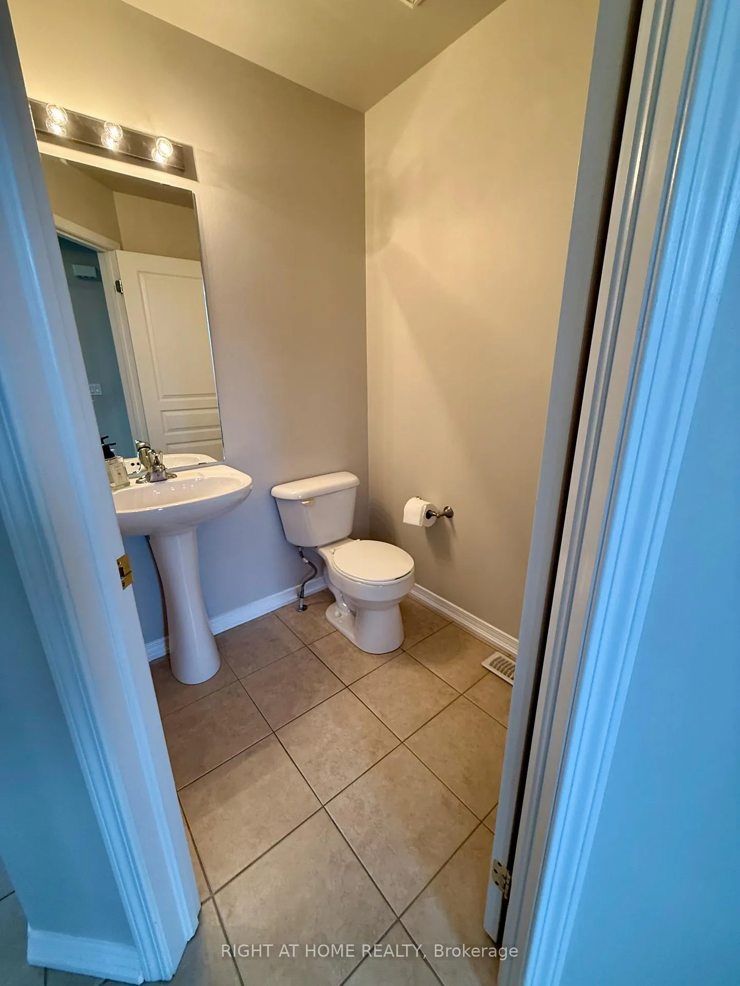 Photo 11 of 780 Carlisle Street, Cobourg — HOMEH