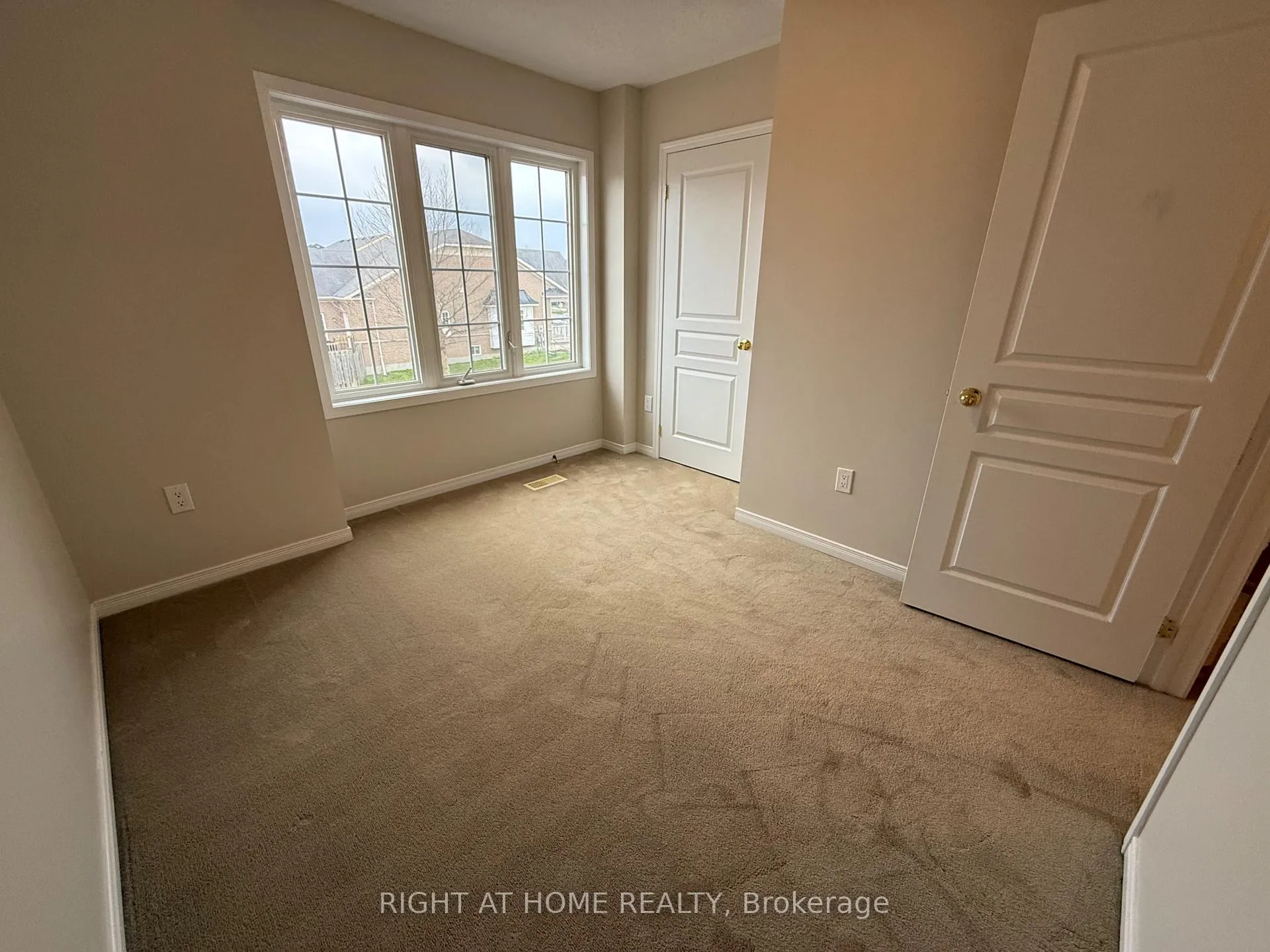 Photo 23 of 780 Carlisle Street, Cobourg — HOMEH