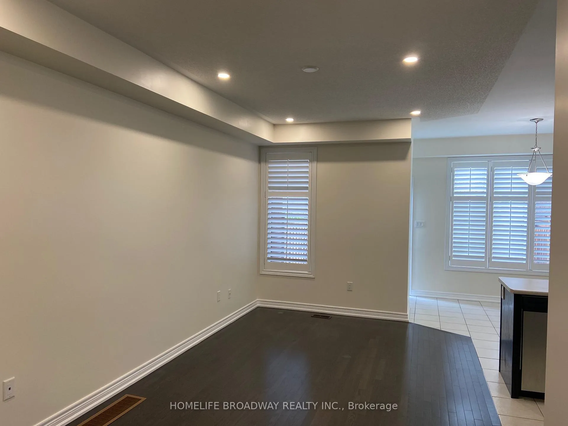 Photo 3 of 878 Castlemore Avenue, Markham, Wismer — HOMEH