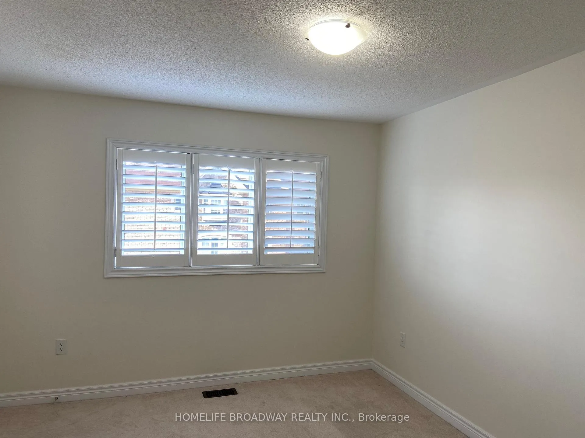 Photo 12 of 878 Castlemore Avenue, Markham, Wismer — HOMEH
