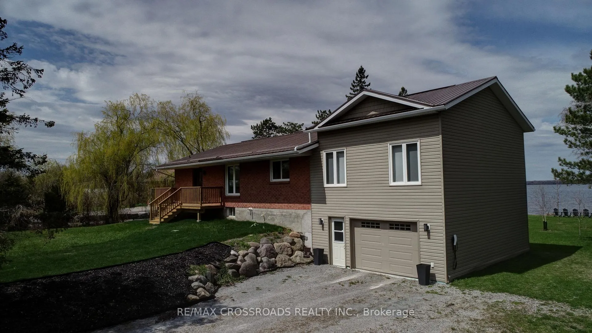 Photo 2 of 8 Williams Point Road, Scugog, Rural Scugog — HOMEH