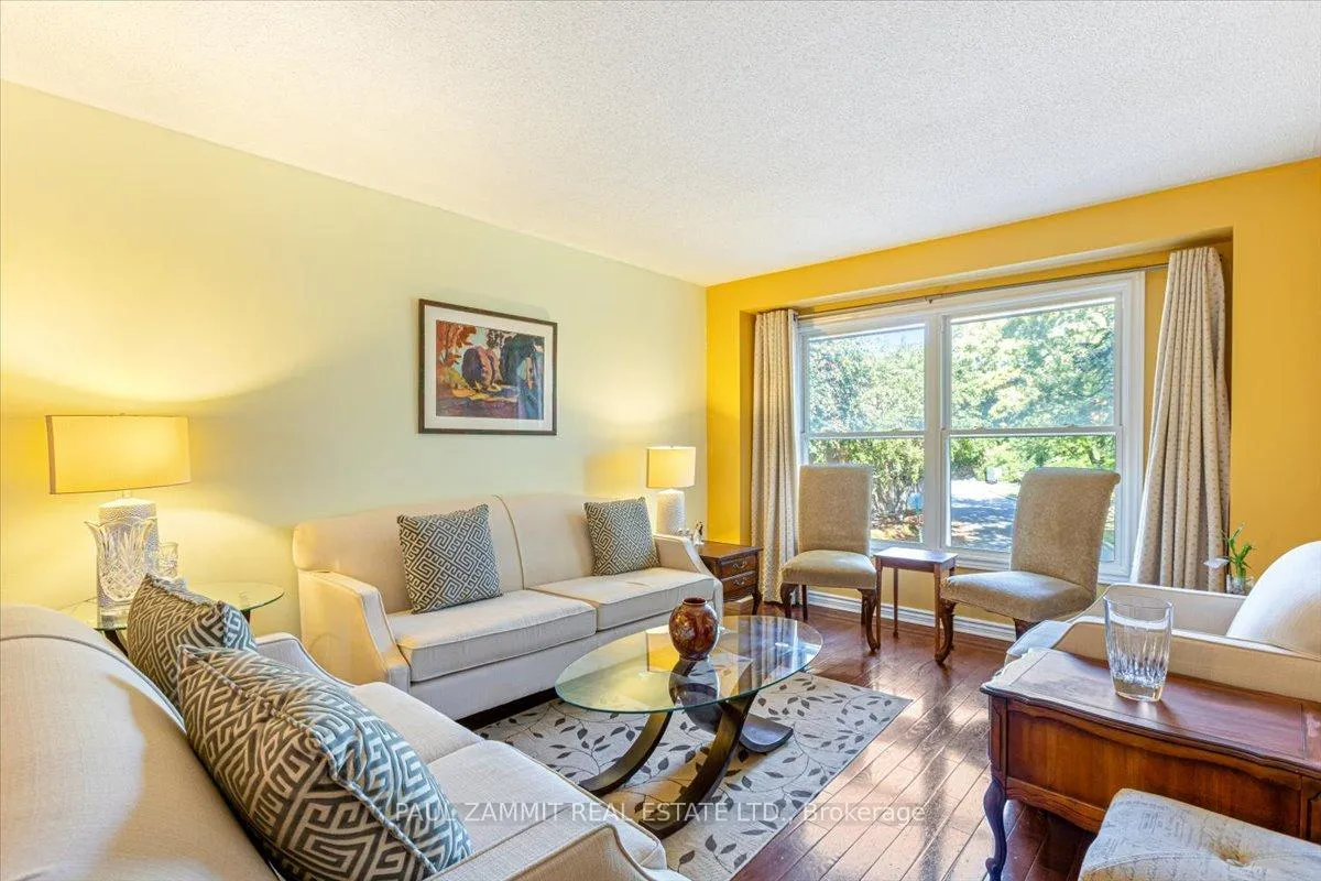 Photo 3 of 61 Nottinghill Road, Markham, German Mills — HOMEH