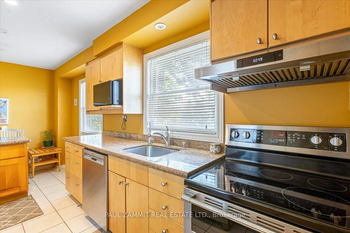 Photo 9 of 61 Nottinghill Road, Markham, German Mills — HOMEH