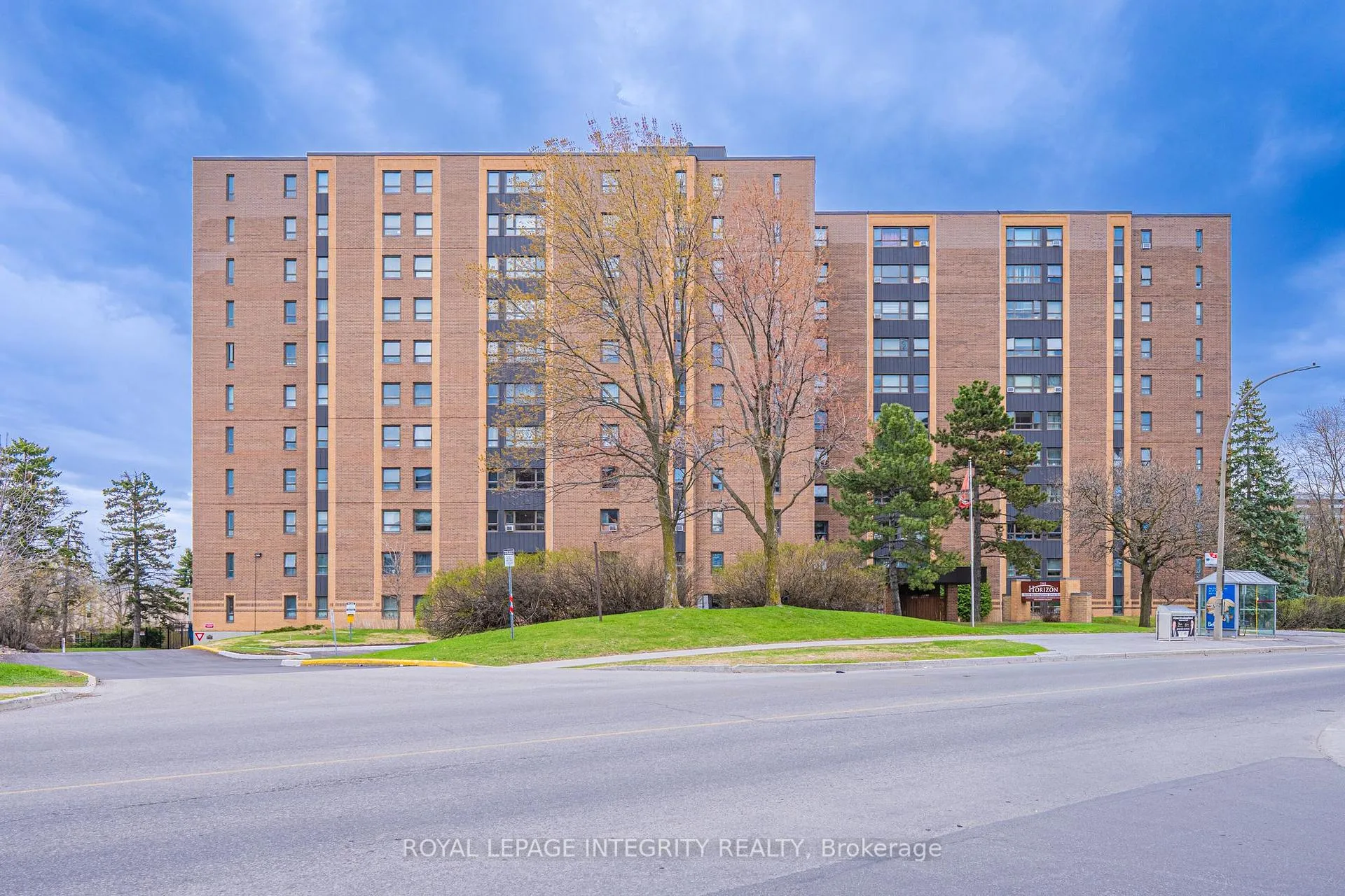 Photo 2 of Unit 806, 1356 Meadowlands Drive E, Ottawa, Borden Farm/Stewart Farm/Carleton Heights/Parkwood Hills — HOMEH