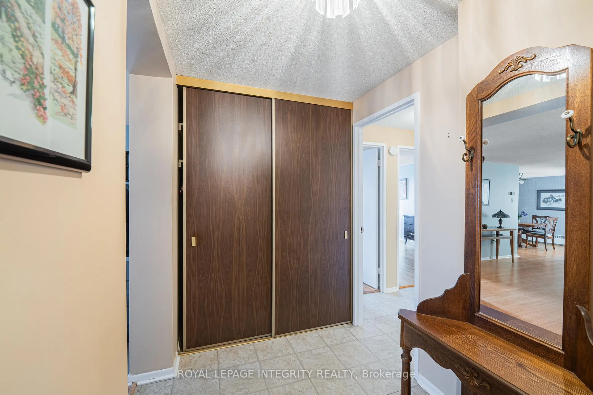 Photo 7 of Unit 806, 1356 Meadowlands Drive E, Ottawa, Borden Farm/Stewart Farm/Carleton Heights/Parkwood Hills — HOMEH