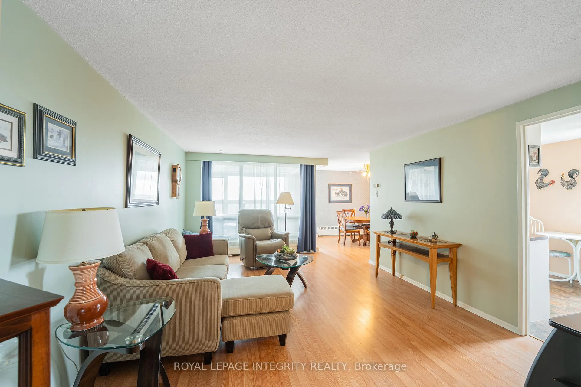 Photo 8 of Unit 806, 1356 Meadowlands Drive E, Ottawa, Borden Farm/Stewart Farm/Carleton Heights/Parkwood Hills — HOMEH