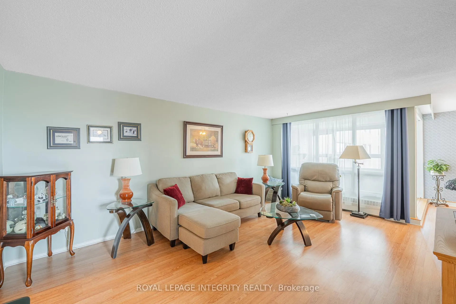 Photo 9 of Unit 806, 1356 Meadowlands Drive E, Ottawa, Borden Farm/Stewart Farm/Carleton Heights/Parkwood Hills — HOMEH