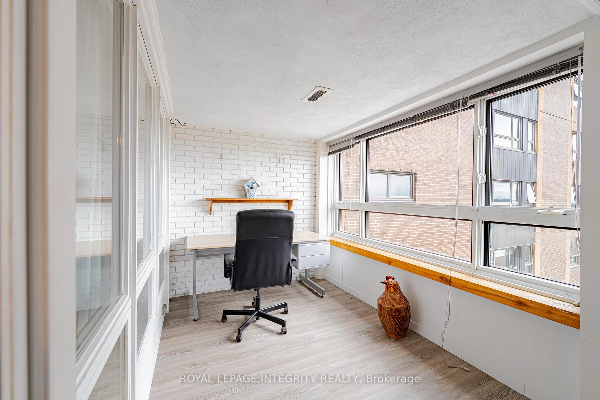 Photo 13 of Unit 806, 1356 Meadowlands Drive E, Ottawa, Borden Farm/Stewart Farm/Carleton Heights/Parkwood Hills — HOMEH