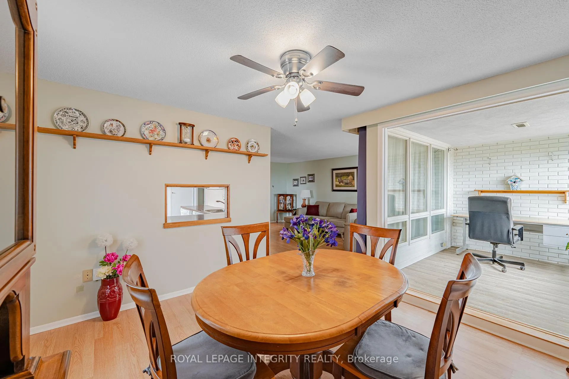Photo 15 of Unit 806, 1356 Meadowlands Drive E, Ottawa, Borden Farm/Stewart Farm/Carleton Heights/Parkwood Hills — HOMEH