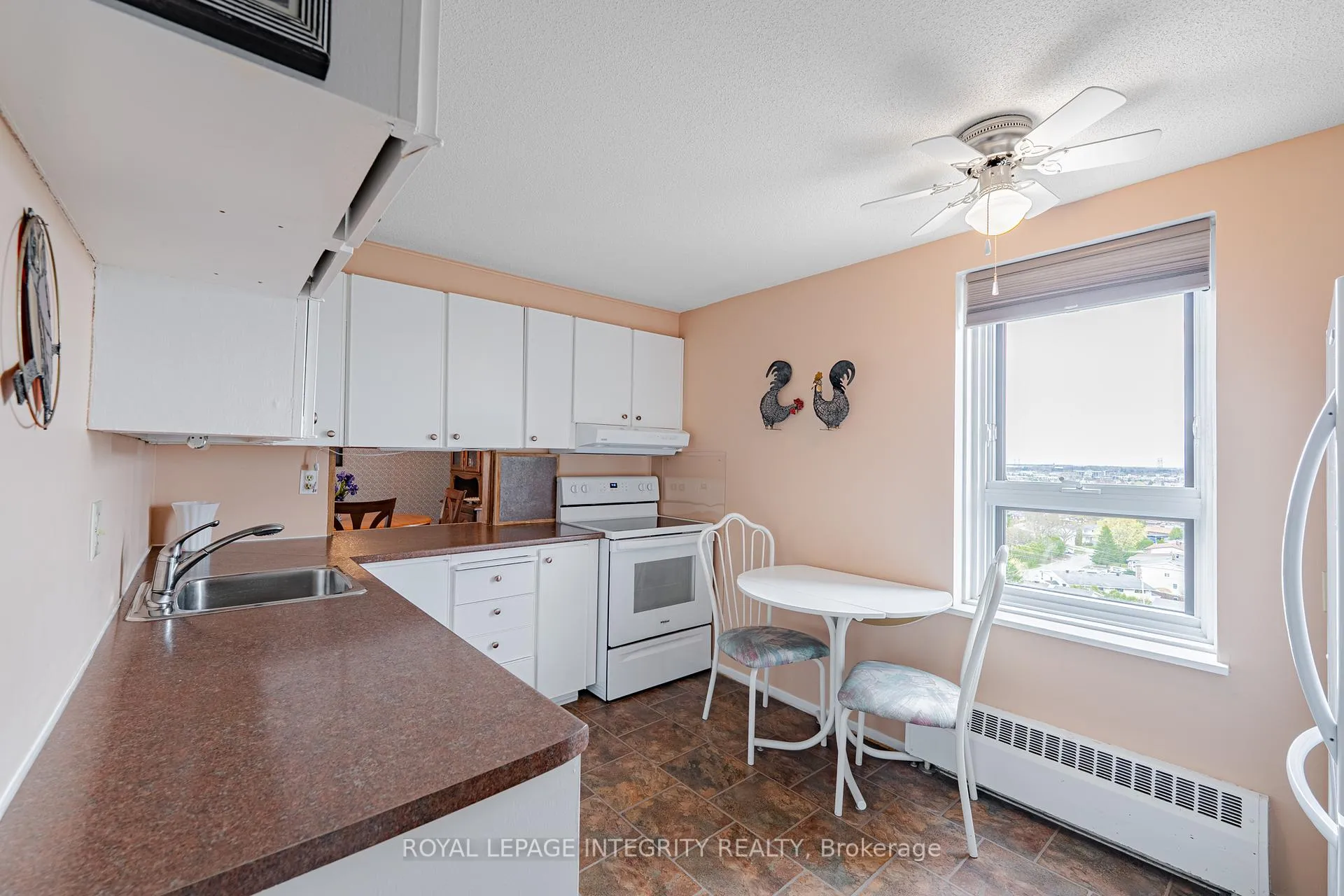 Photo 16 of Unit 806, 1356 Meadowlands Drive E, Ottawa, Borden Farm/Stewart Farm/Carleton Heights/Parkwood Hills — HOMEH
