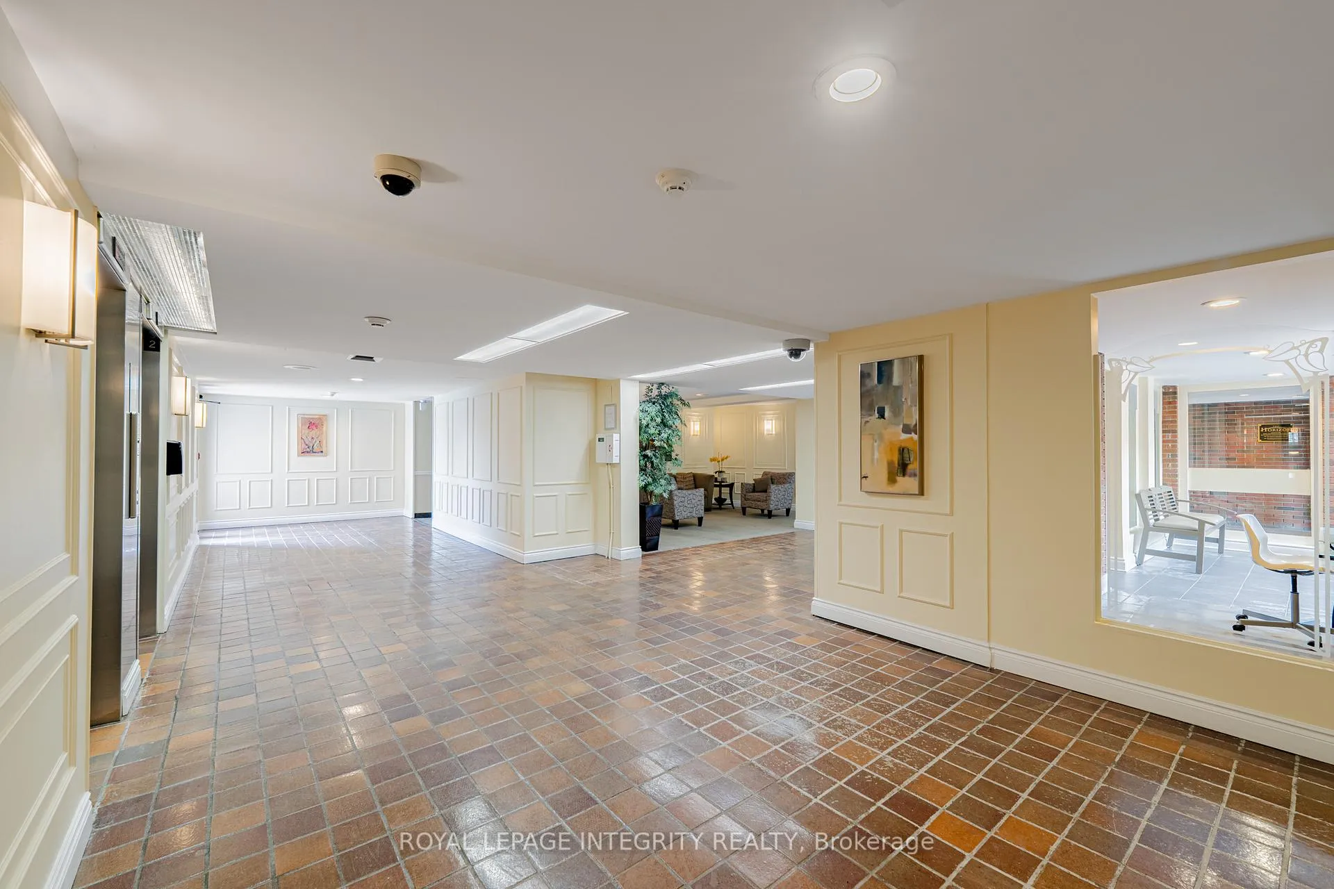 Photo 26 of Unit 806, 1356 Meadowlands Drive E, Ottawa, Borden Farm/Stewart Farm/Carleton Heights/Parkwood Hills — HOMEH