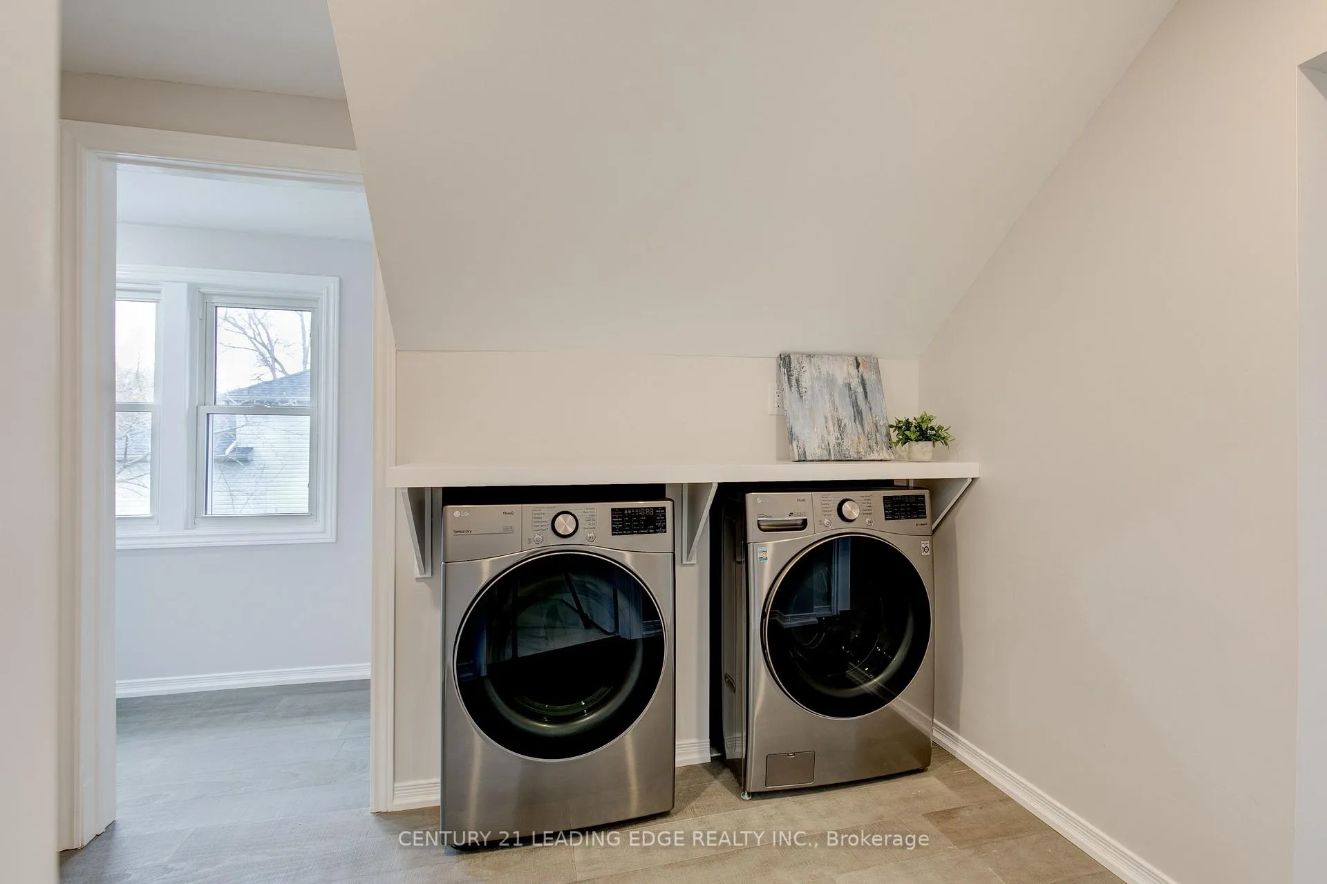 Photo 23 of 237 Boyers Road, Georgina, Historic Lakeshore Communities — HOMEH