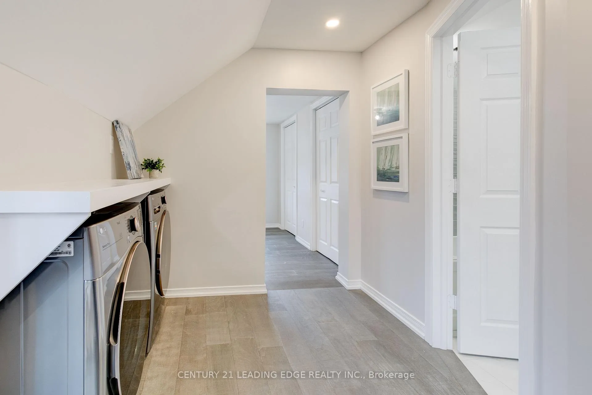 Photo 24 of 237 Boyers Road, Georgina, Historic Lakeshore Communities — HOMEH