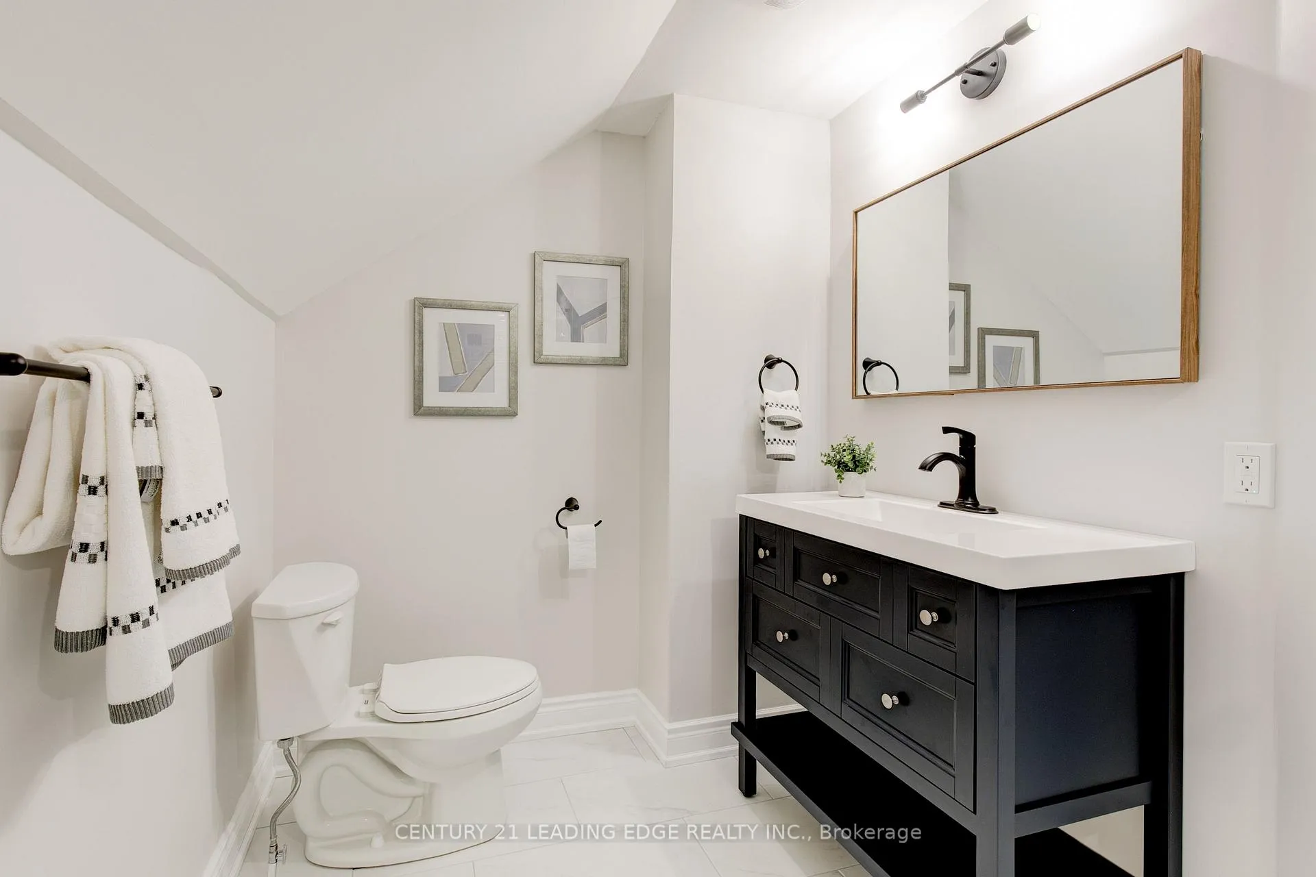 Photo 26 of 237 Boyers Road, Georgina, Historic Lakeshore Communities — HOMEH