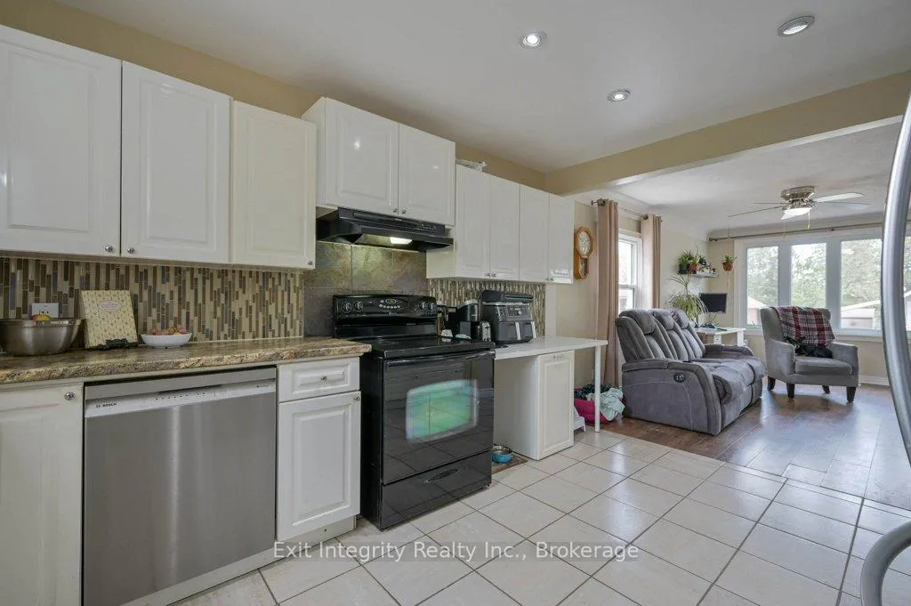 Photo 5 of 98 Morton Avenue W, Brant, Brantford Twp — HOMEH