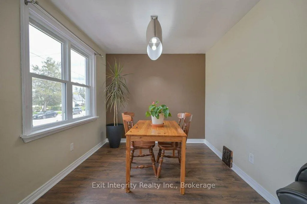 Photo 6 of 98 Morton Avenue W, Brant, Brantford Twp — HOMEH