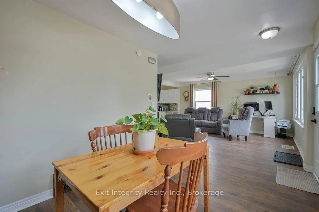 Photo 8 of 98 Morton Avenue W, Brant, Brantford Twp — HOMEH