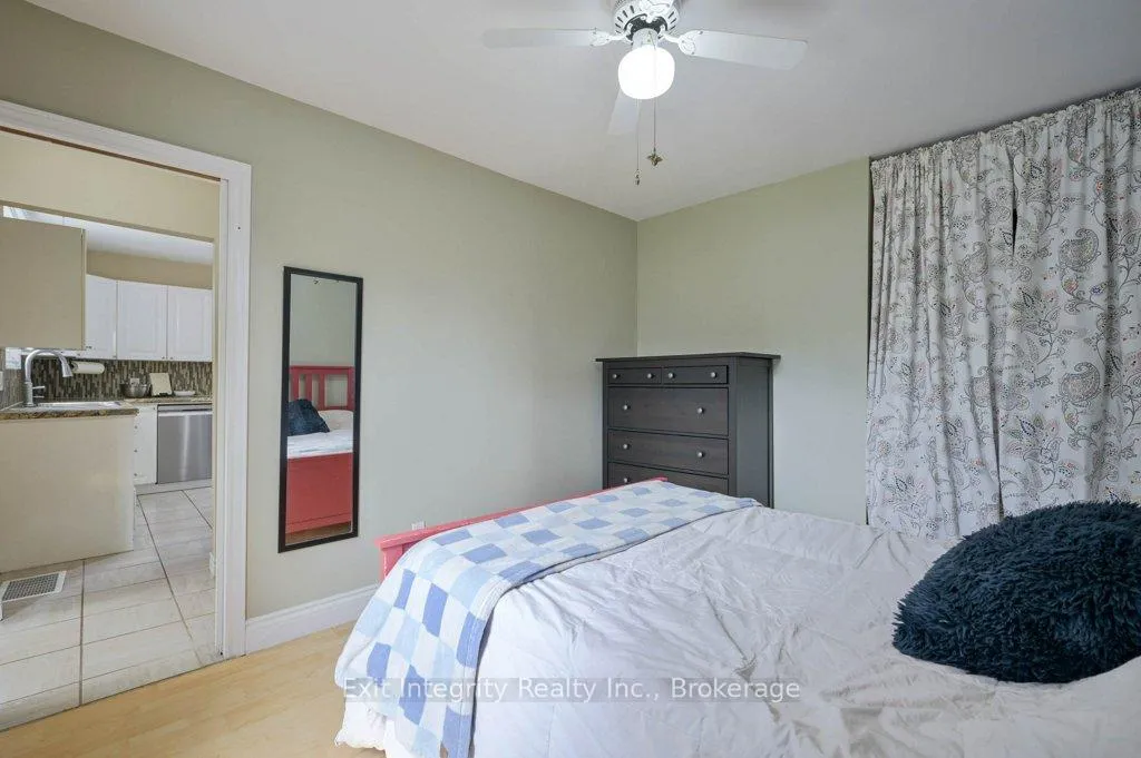 Photo 16 of 98 Morton Avenue W, Brant, Brantford Twp — HOMEH