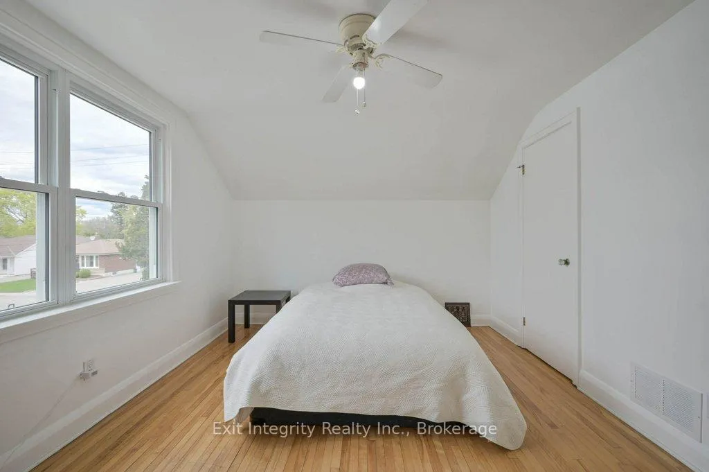 Photo 22 of 98 Morton Avenue W, Brant, Brantford Twp — HOMEH
