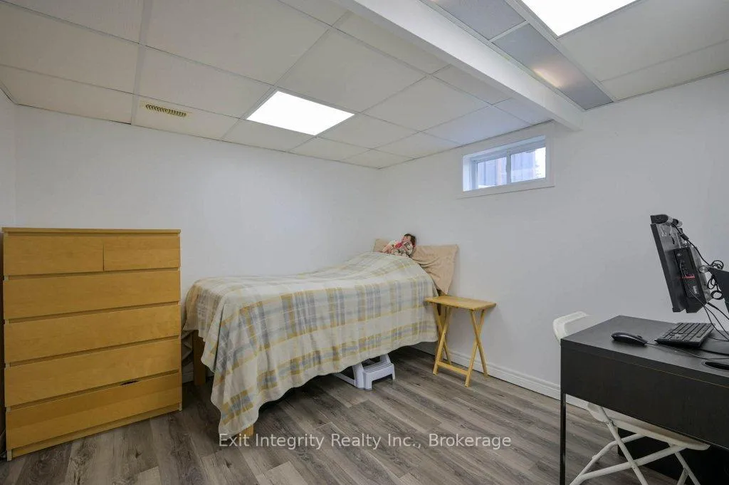 Photo 29 of 98 Morton Avenue W, Brant, Brantford Twp — HOMEH
