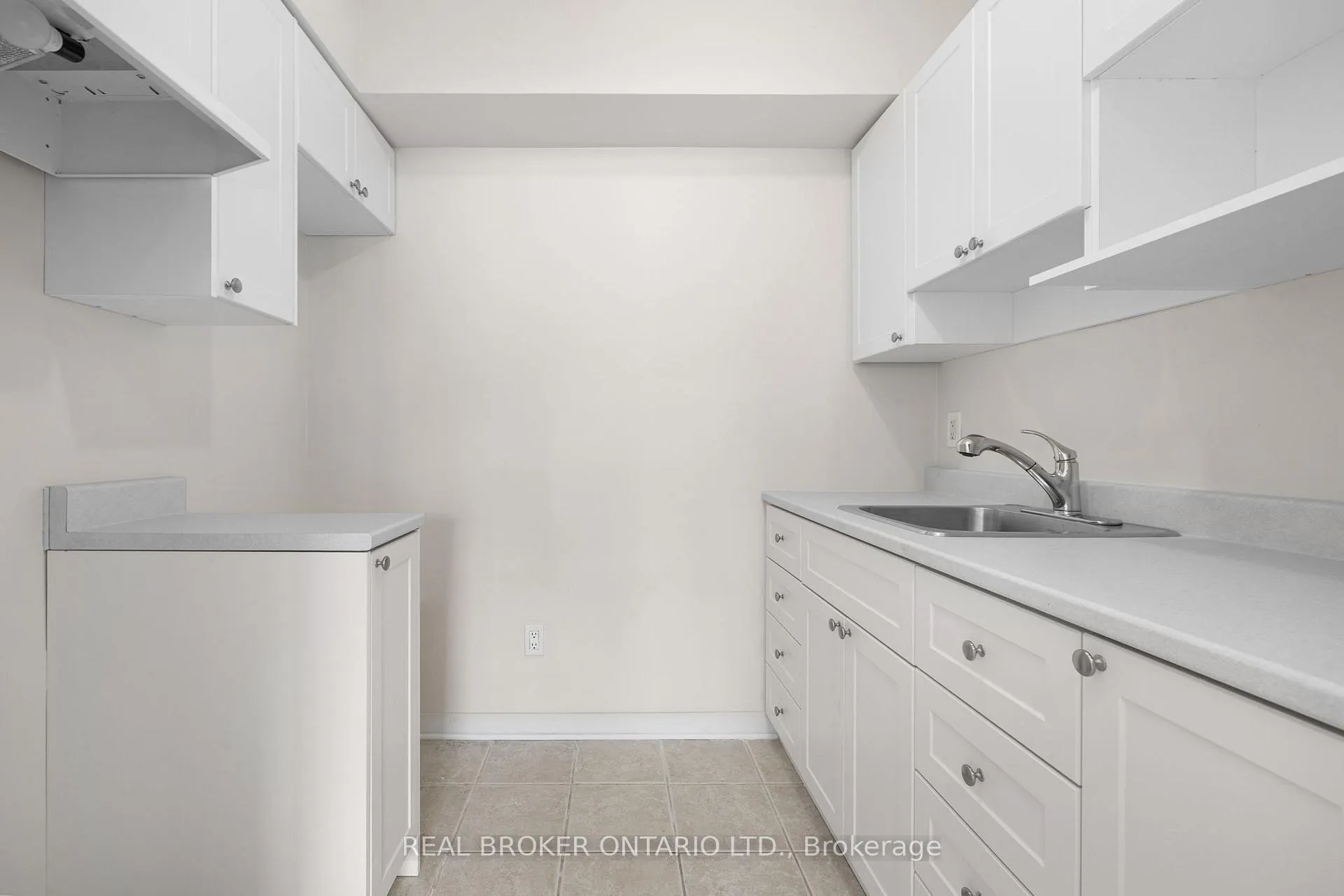 Photo 7 of Unit 103C, 2041 Arrowsmith Drive, Ottawa, Beacon Hill South — HOMEH