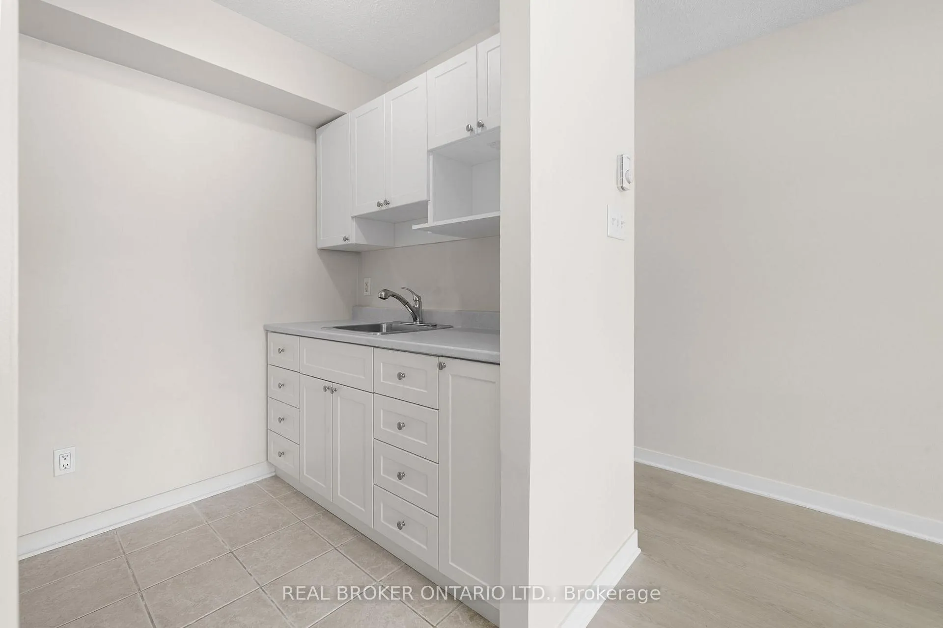 Photo 9 of Unit 103C, 2041 Arrowsmith Drive, Ottawa, Beacon Hill South — HOMEH