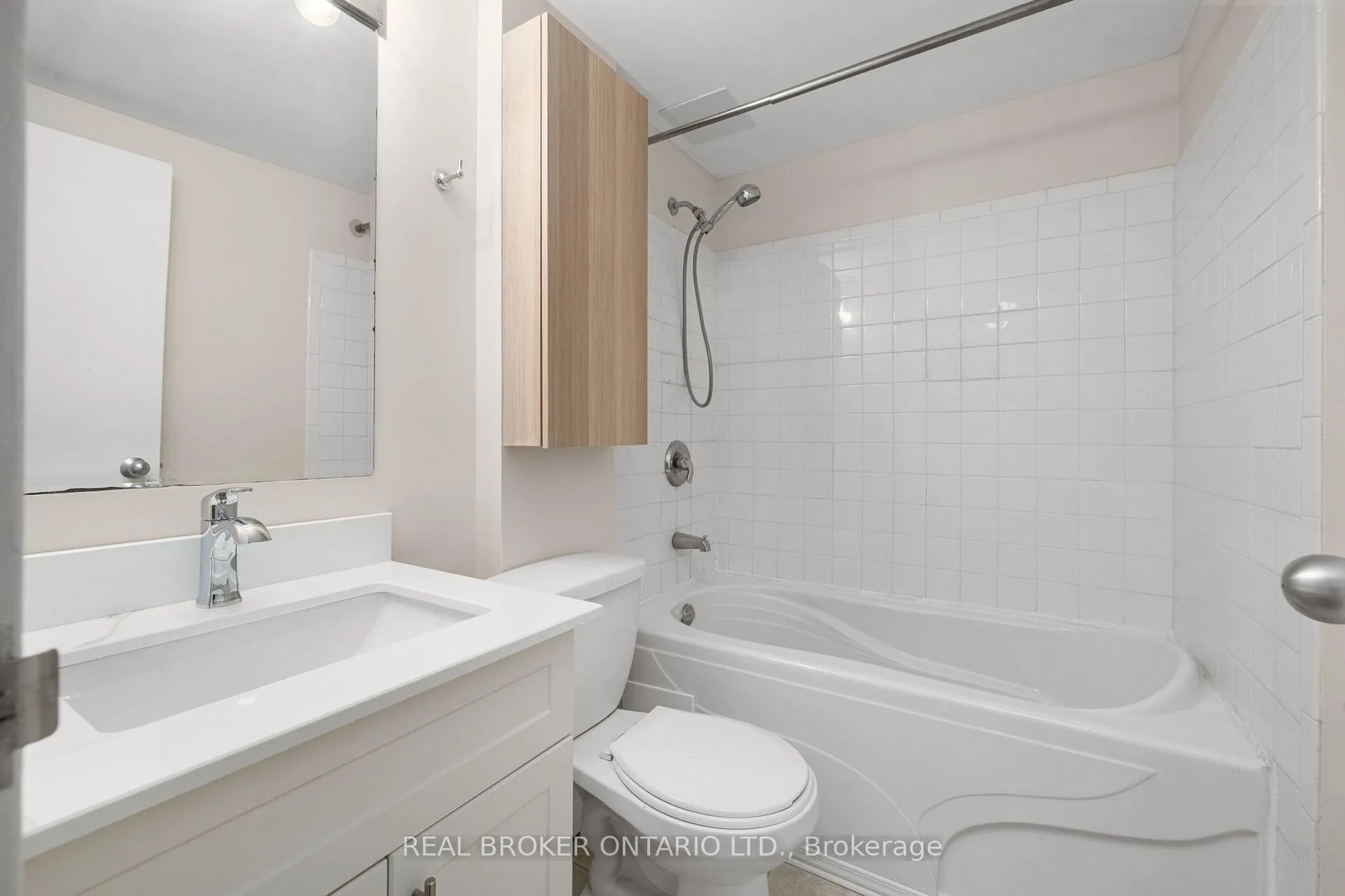 Photo 10 of Unit 103C, 2041 Arrowsmith Drive, Ottawa, Beacon Hill South — HOMEH
