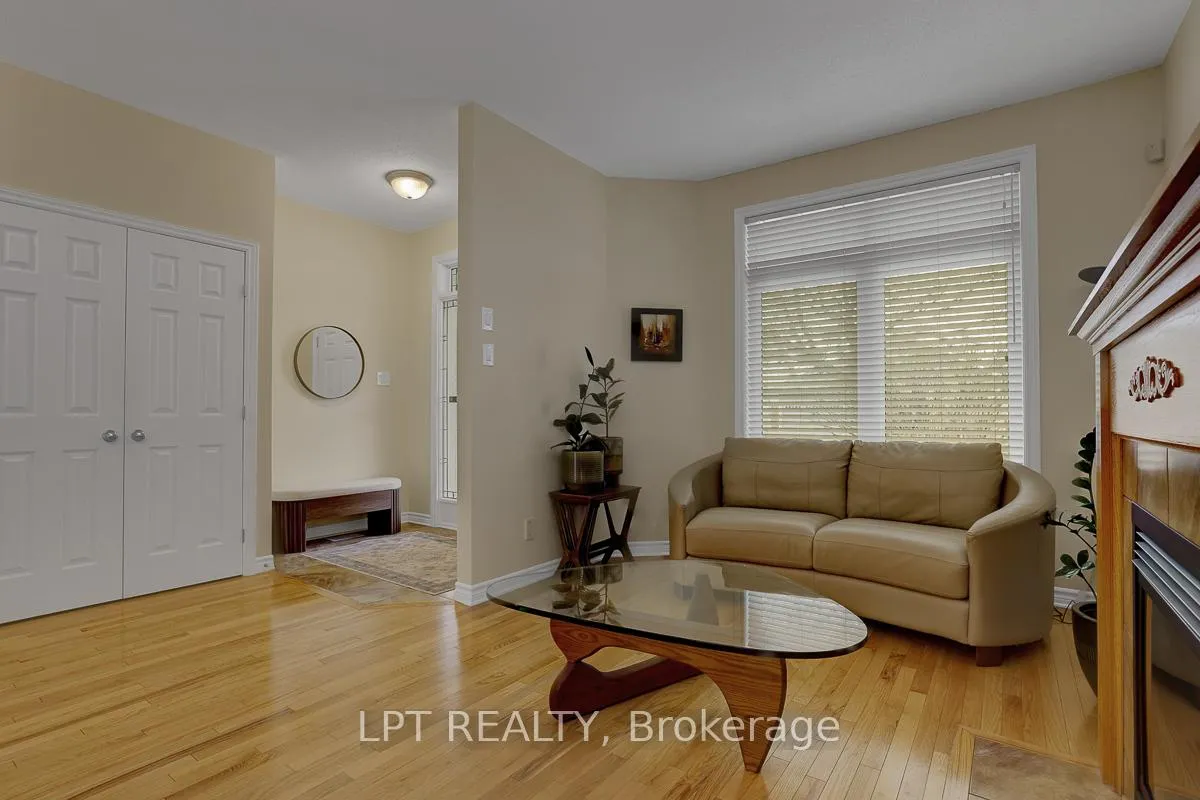 Photo 4 of 346 Jackson Stitt Circle, Ottawa, Stittsville (North) — HOMEH