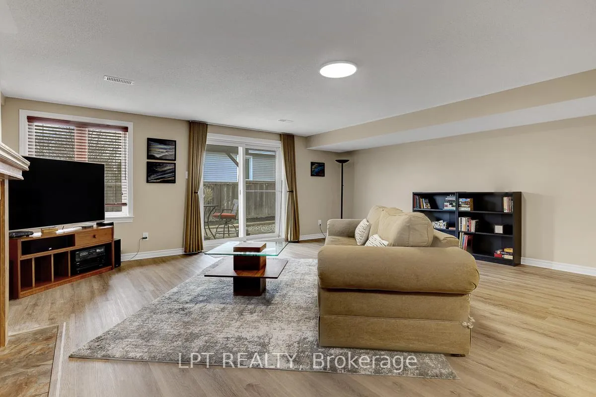 Photo 31 of 346 Jackson Stitt Circle, Ottawa, Stittsville (North) — HOMEH