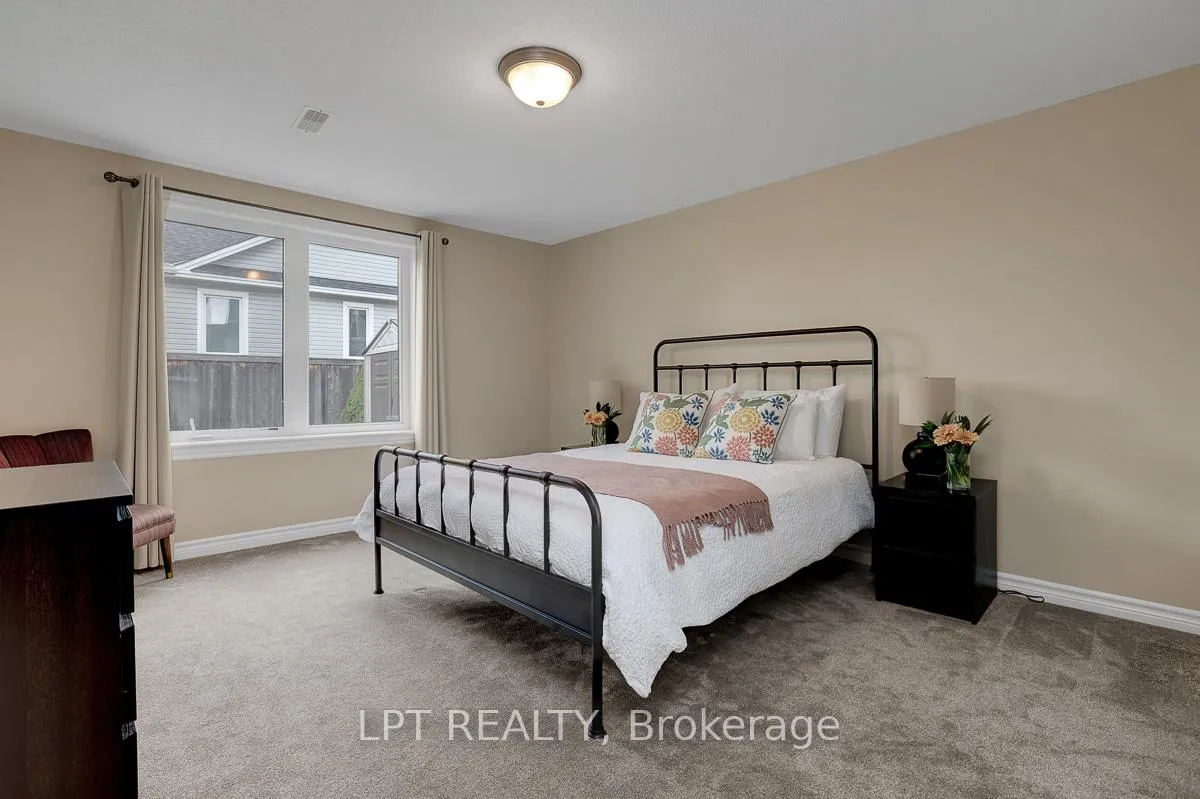 Photo 33 of 346 Jackson Stitt Circle, Ottawa, Stittsville (North) — HOMEH