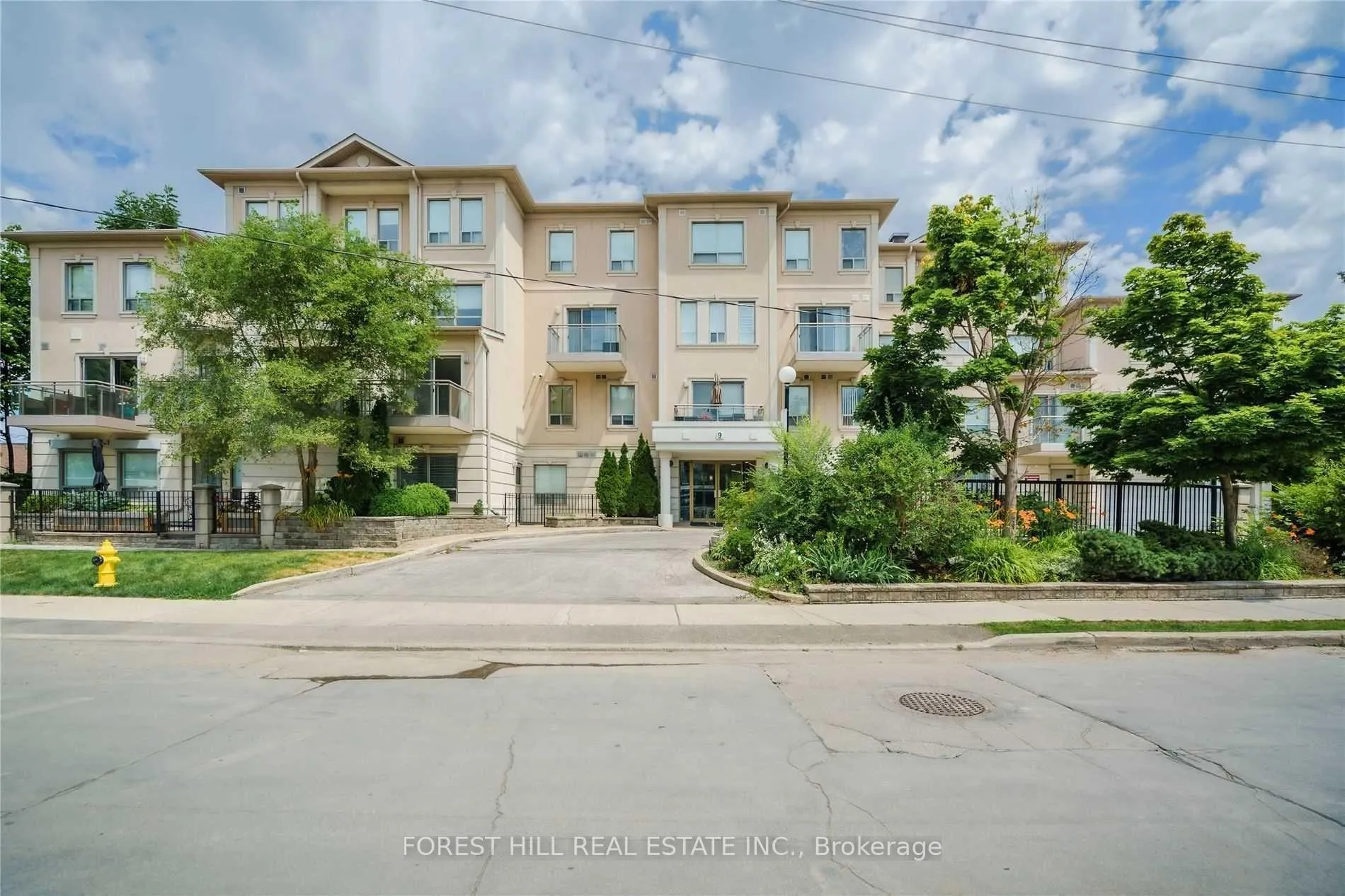 Photo 1 of Unit 103, 9 Greenbriar Road, North York, Bayview Village — HOMEH