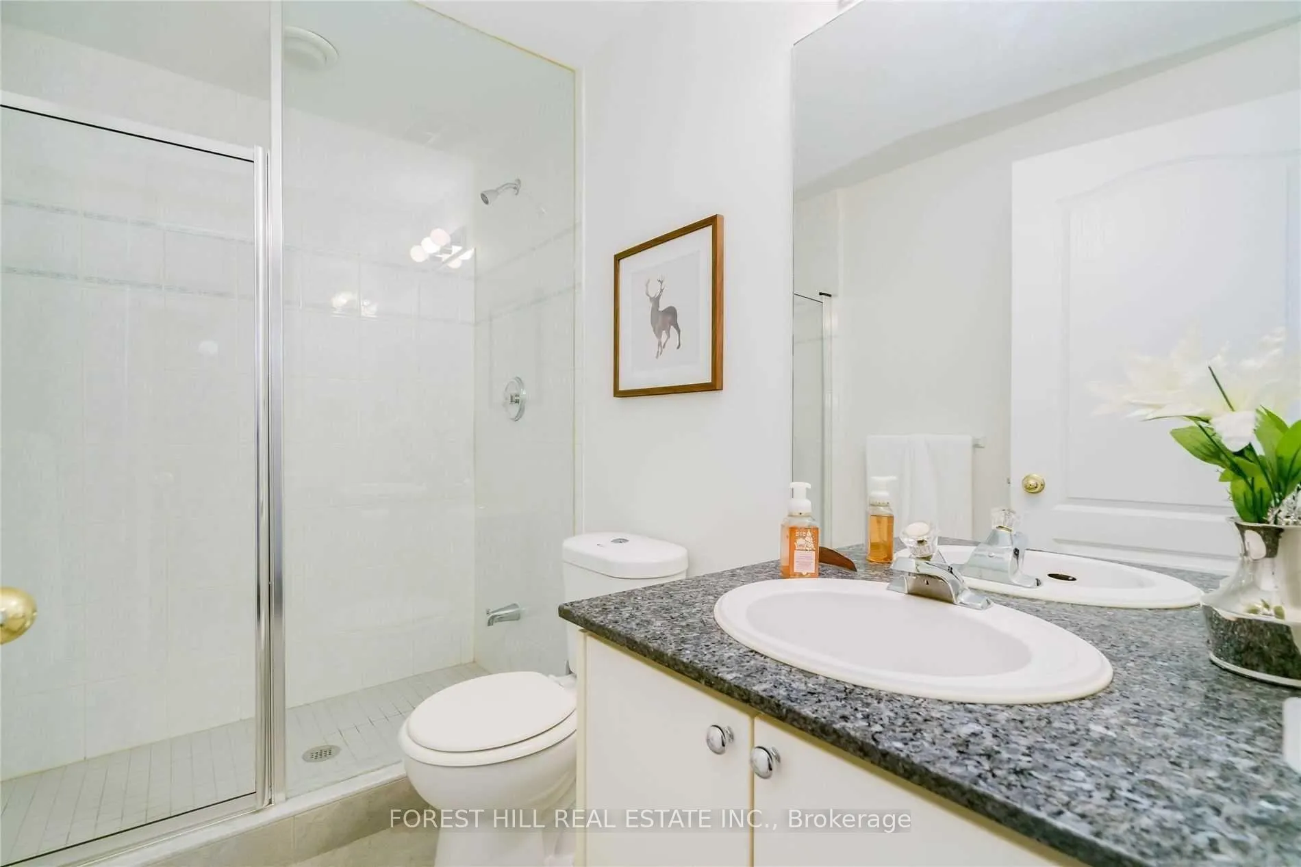 Photo 18 of Unit 103, 9 Greenbriar Road, North York, Bayview Village — HOMEH