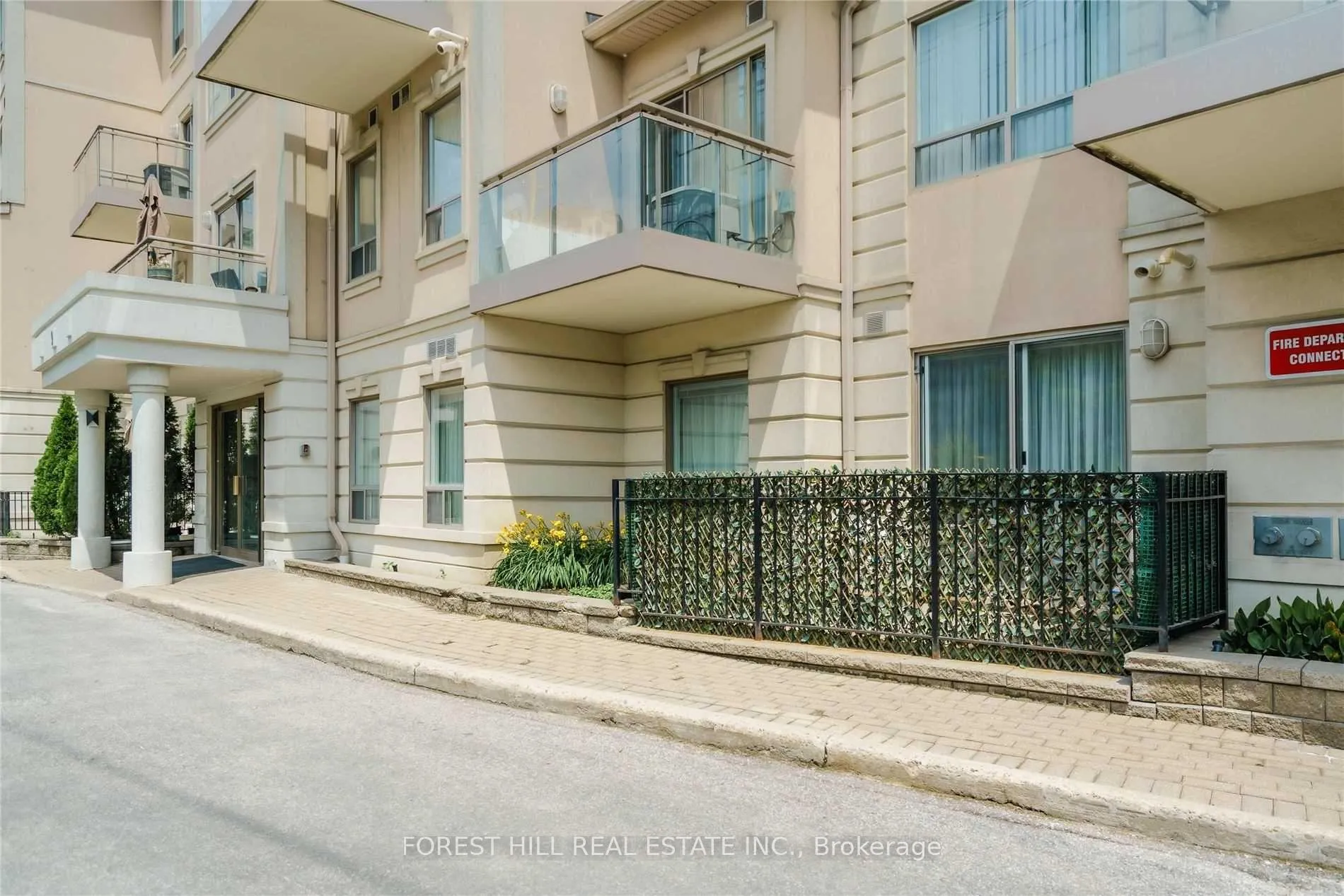 Photo 23 of Unit 103, 9 Greenbriar Road, North York, Bayview Village — HOMEH