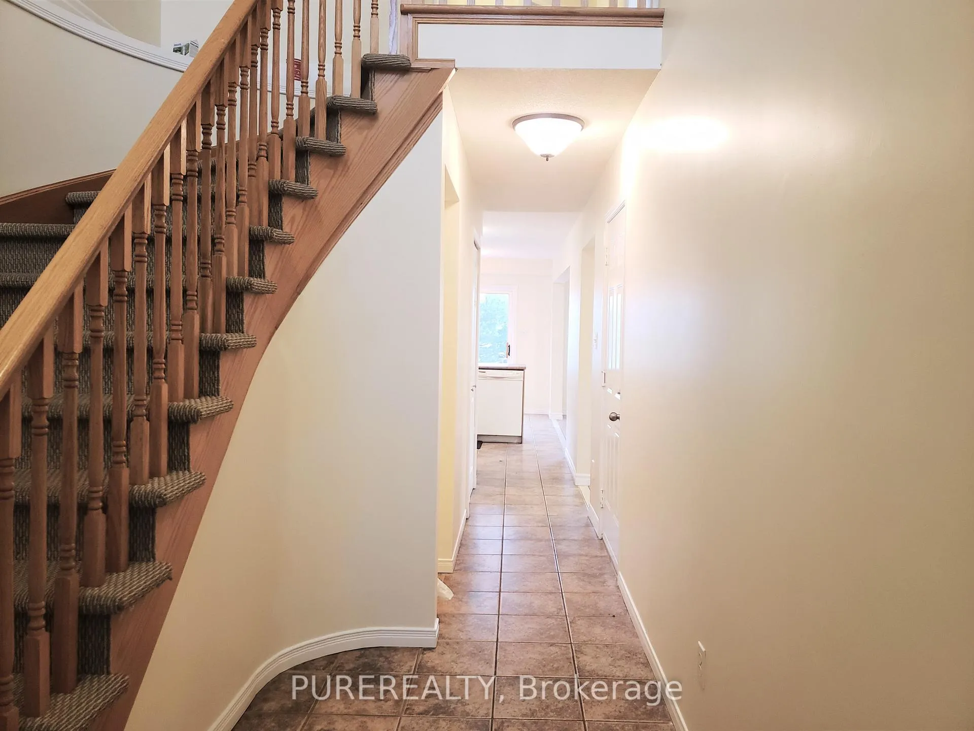 Photo 2 of 69 Shadyglen Drive, Hamilton, Stoney Creek Mountain — HOMEH
