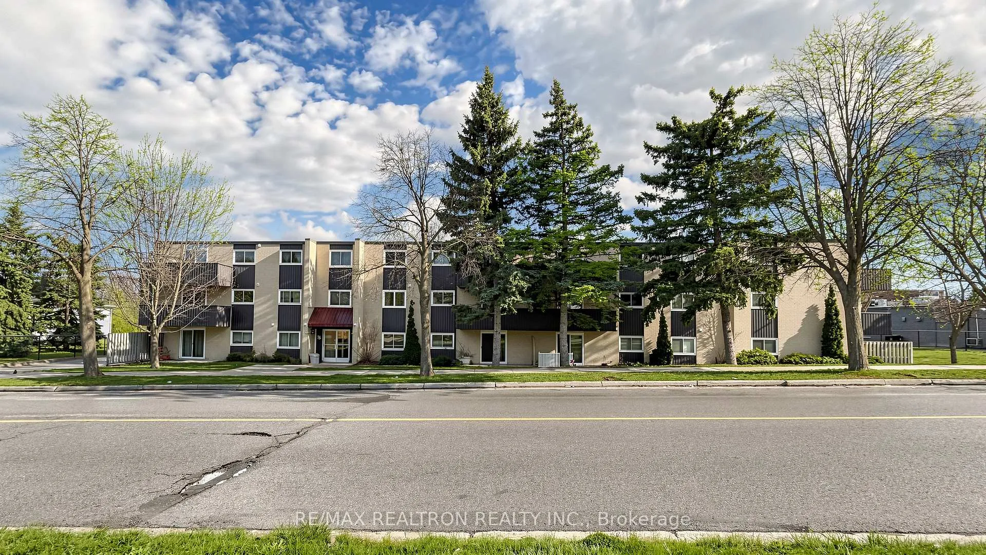 Photo 42 of Unit 208, 75 Hazelglen Drive, Kitchener — HOMEH