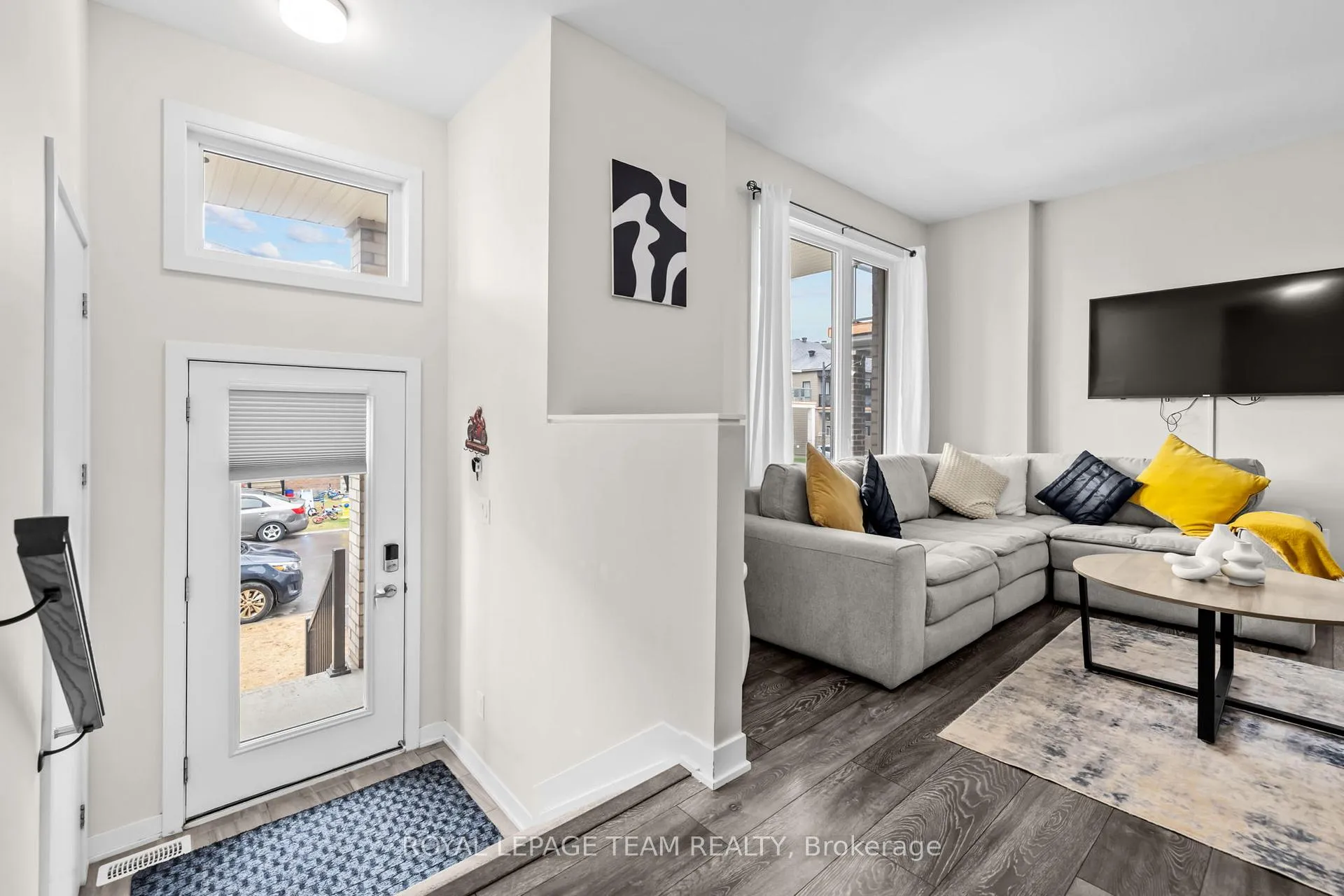 Photo 3 of 233 Speckled Alder Row, Ottawa, Barrhaven - Half Moon Bay — HOMEH